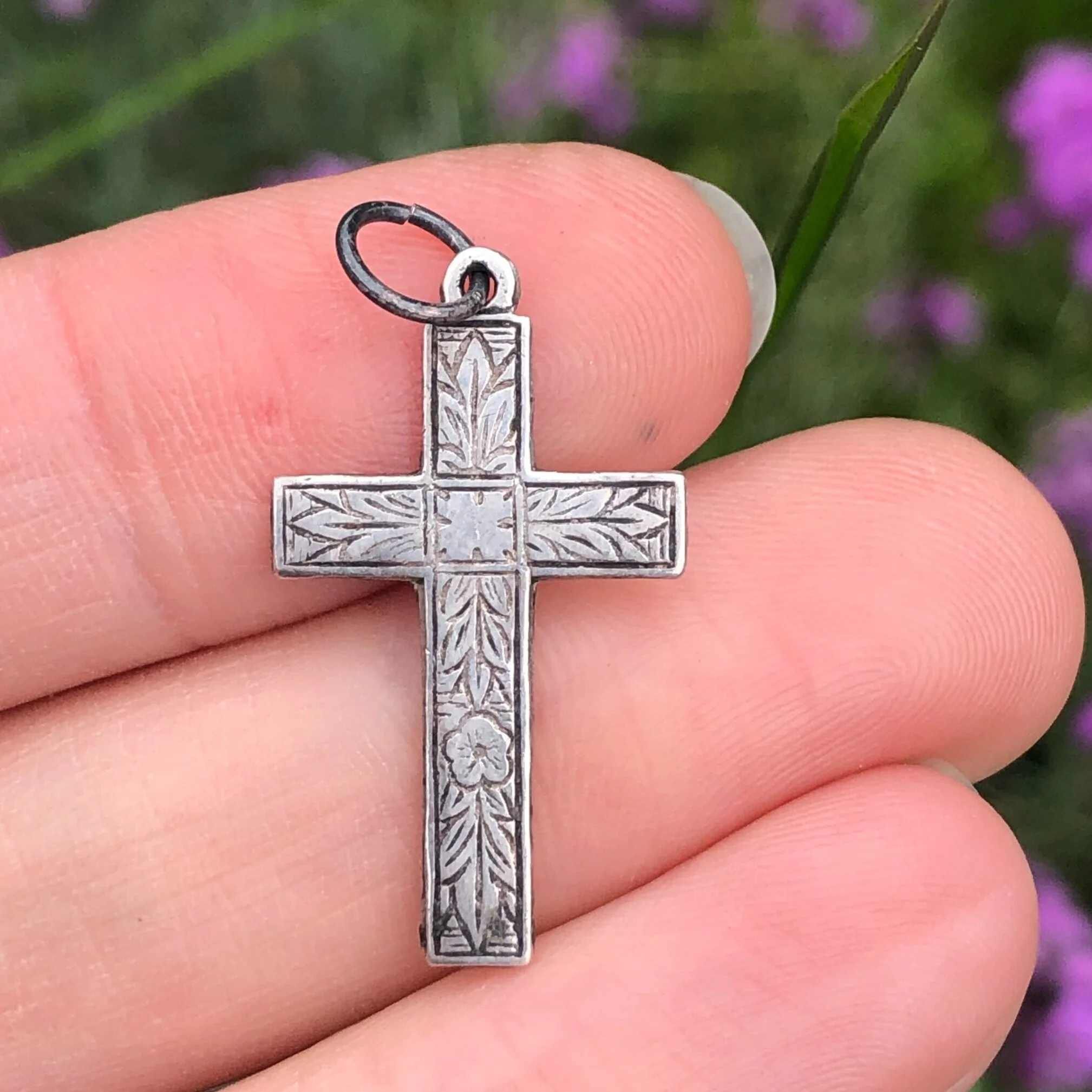 Antique Silver Cross with Flower & Leaf Design