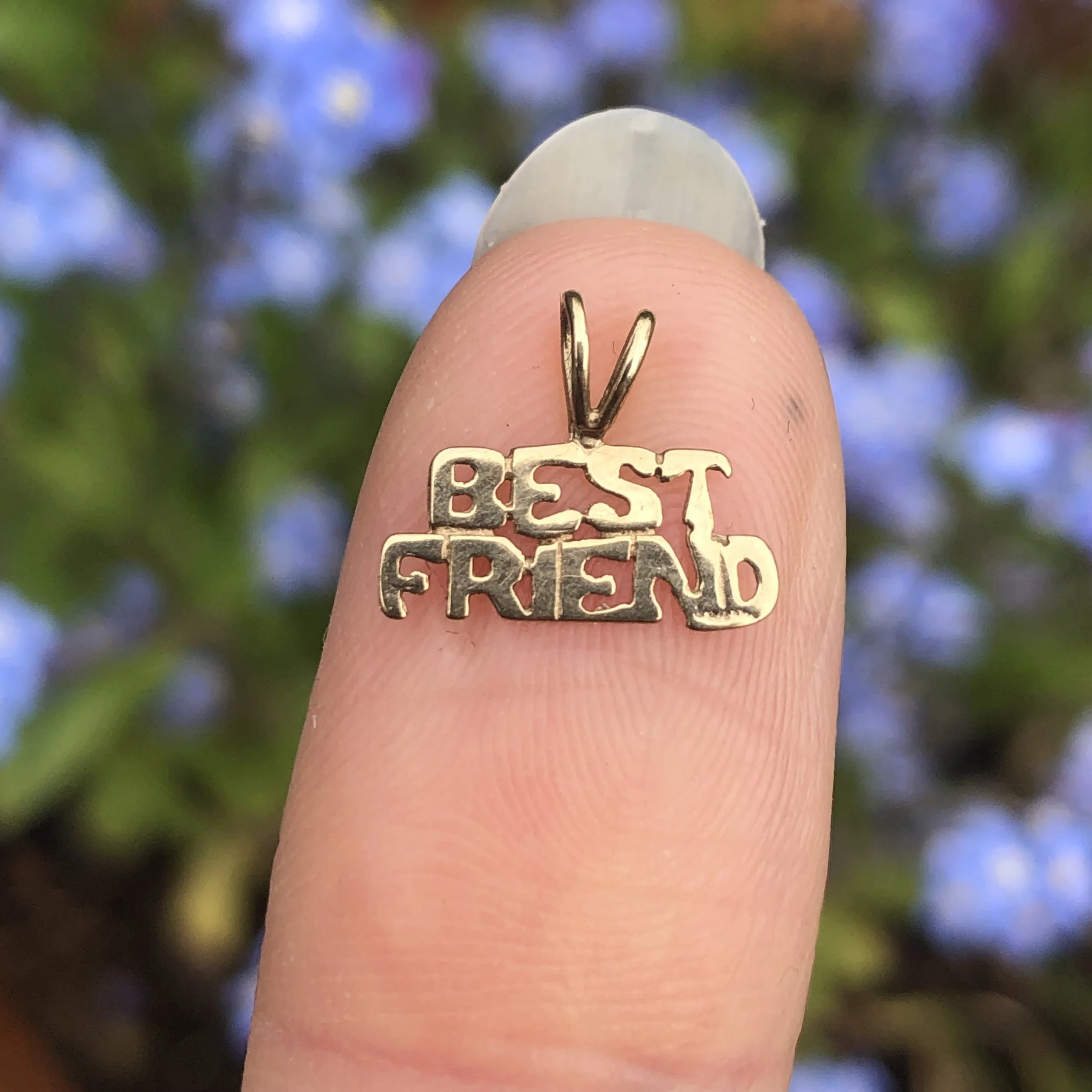 Vintage 9ct Gold BEST FRIEND Tiny Pendant