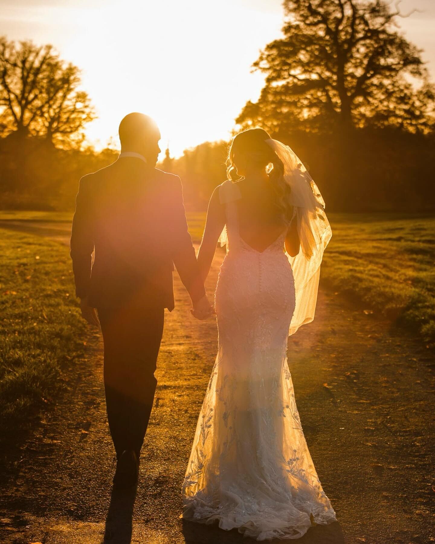 Orchardleigh Estate is a beautiful wedding venue located in Frome in the county of Somerset. I&rsquo;ve worked as a wedding photographer at this venue for 10 years now, working at their walled garden venue @elmhaypark_orchardleigh as well is the main