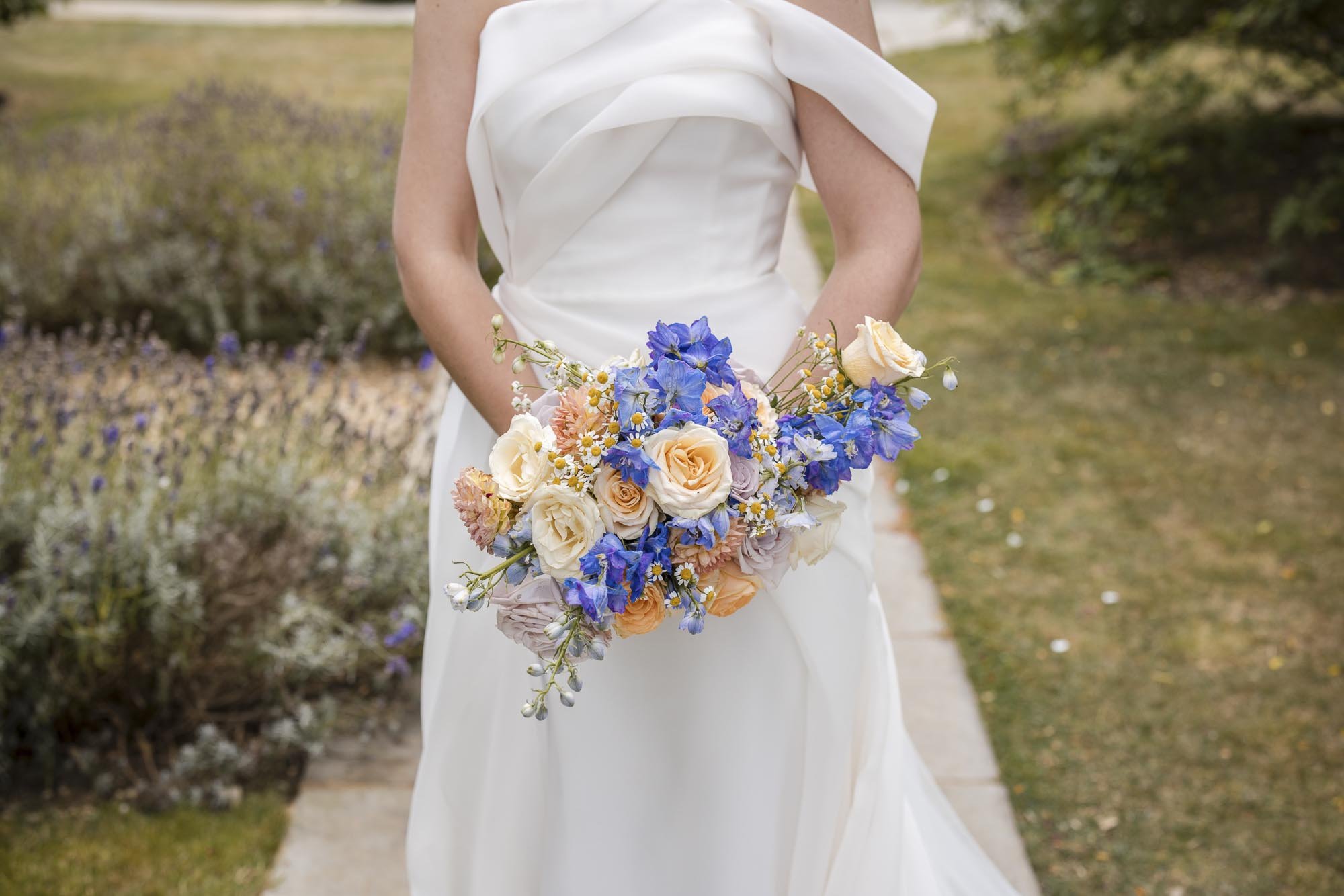 BLACKWELL_GRANGE_COTSWOLDS_WEDDING_PHOTOGRAPHER_0038.JPG