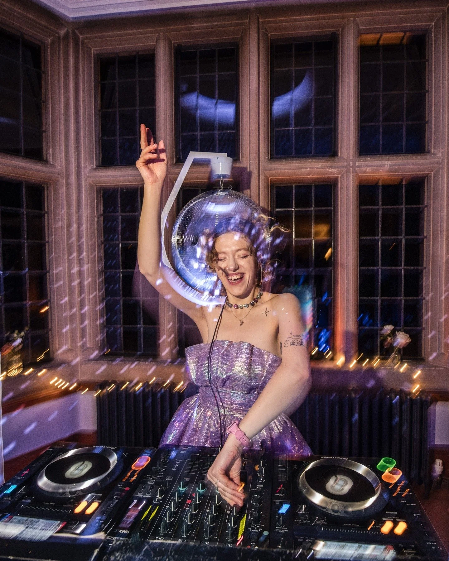 A ton of fresh pictures on my website, if you're getting married this year, next year or even 2028 hit me up. #weddingphotographeruk#wedding#somersetweddingphotographer#cornwallwedding#cornwallweddingphotographer