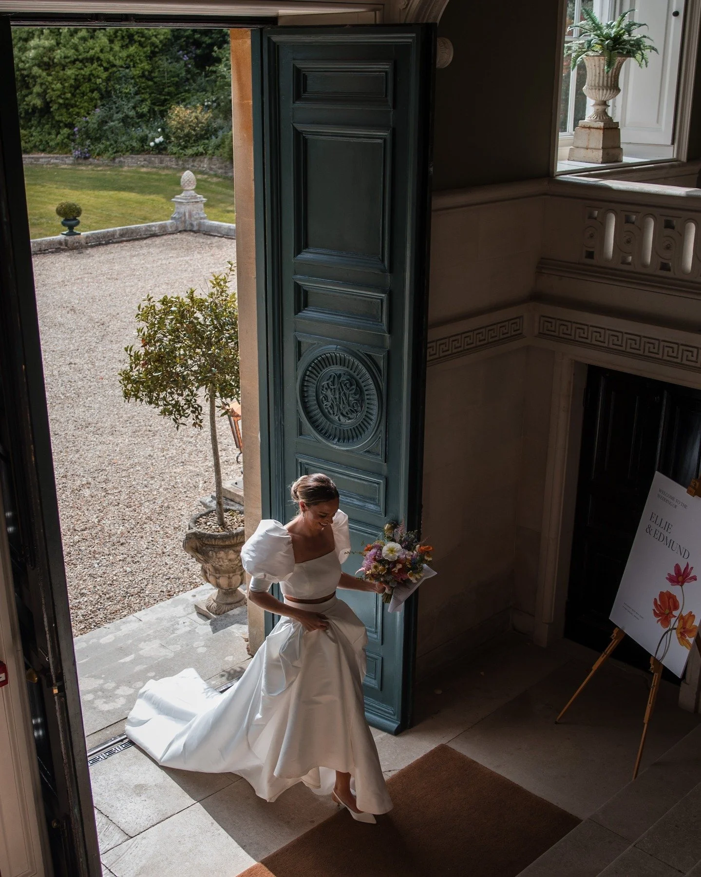 @pyneshouse in Devon is honestly one of the most beautiful venues in the country - it gives me the same feeling as shooting weddings in France and Italy.

#PynesHouse

#PynesHouseWedding

#DevonWeddingVenue

#DevonWeddings

#UKWeddingVenue

#LuxuryWe