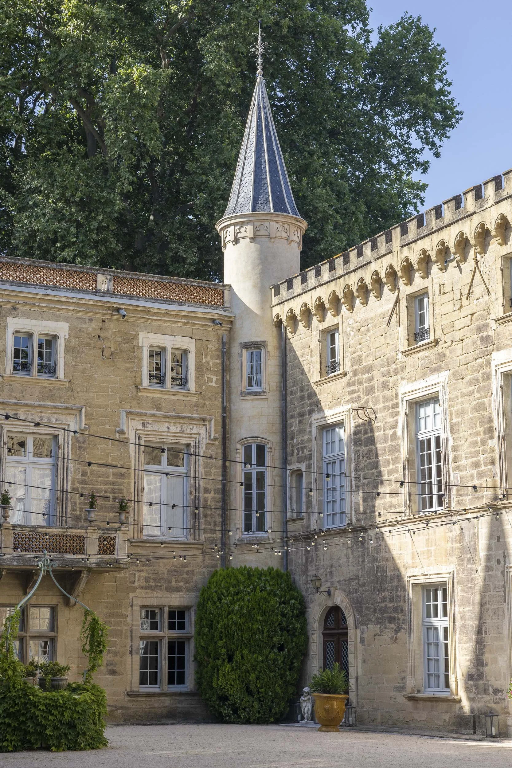 chateau-de-beauregard-wedding-photographer-002.JPG