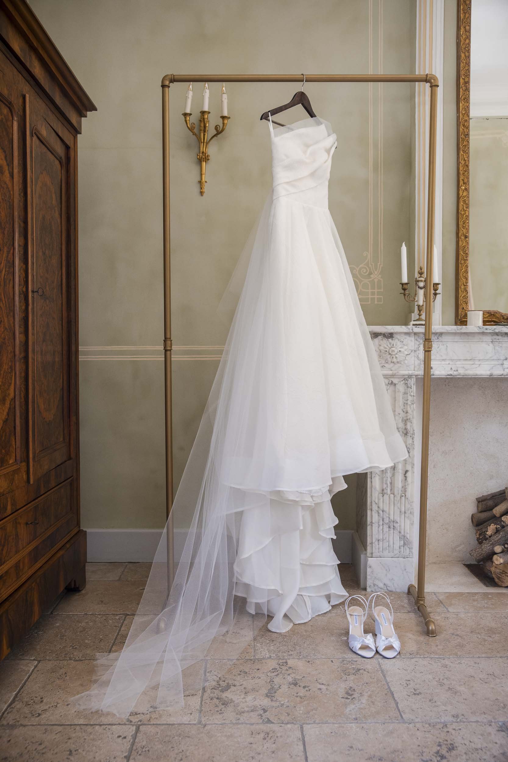 chateau-de-beauregard-wedding-photographer-019.JPG
