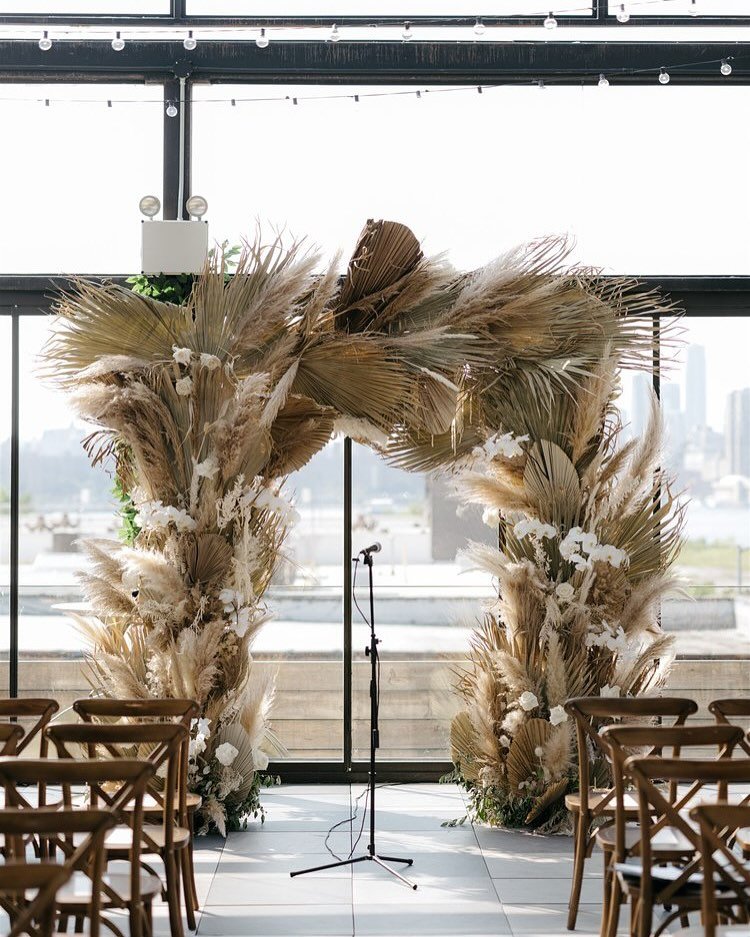 We leaned into desert vibes for one of our favorite installations at 74wythe with @blossomeventsnyc Photography by @forgedinthenorth
