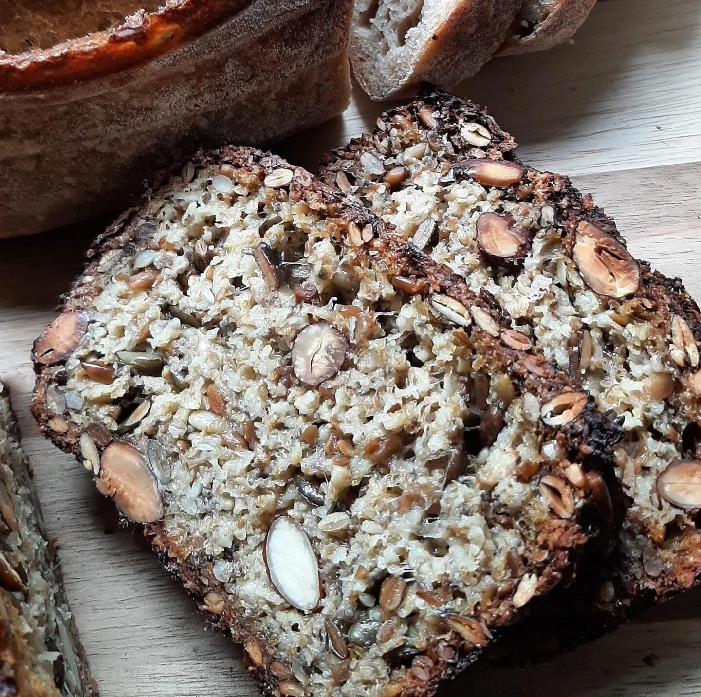 What's that yummy bread? Want a piece of it? Slightly worried about what it will be like?⠀
⠀
Come along to my next workshop hosted with Katy Cox from @Mightyfinethings on Sunday 26 July (09.30-1.30pm) where this will be one of the foods you learn how