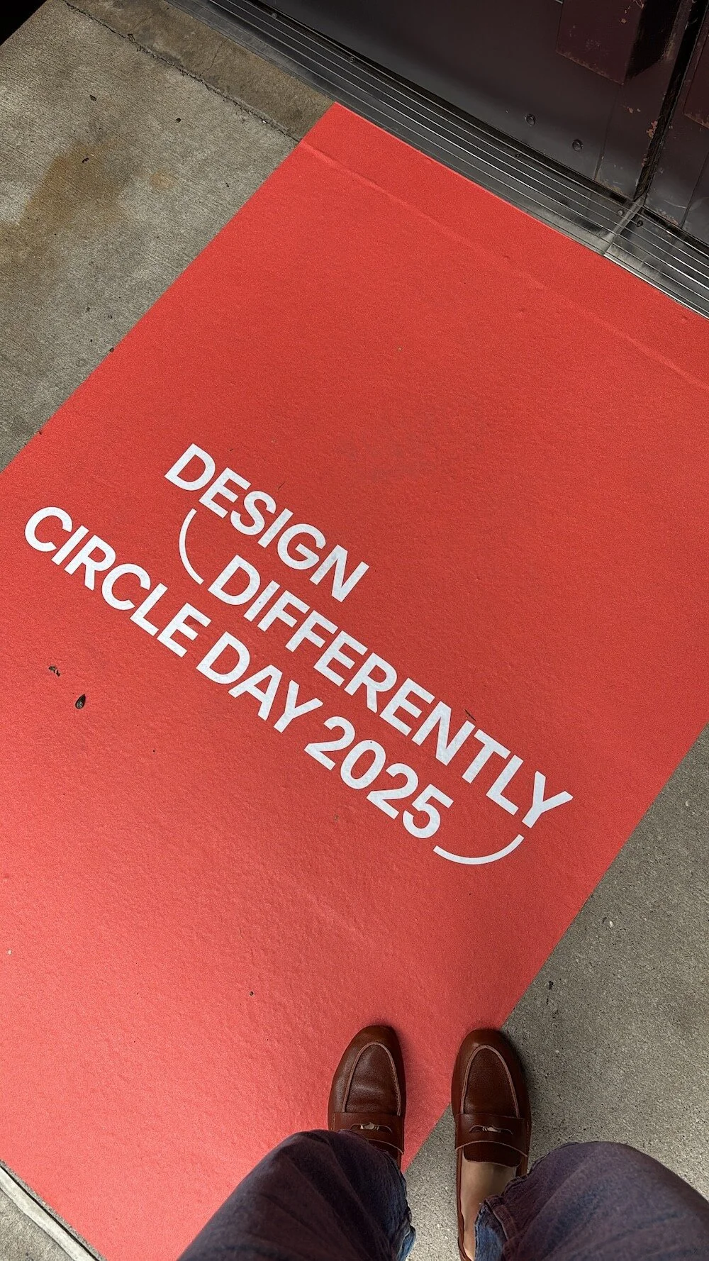 entree-bureaux-squarespace-circle-day.JPG