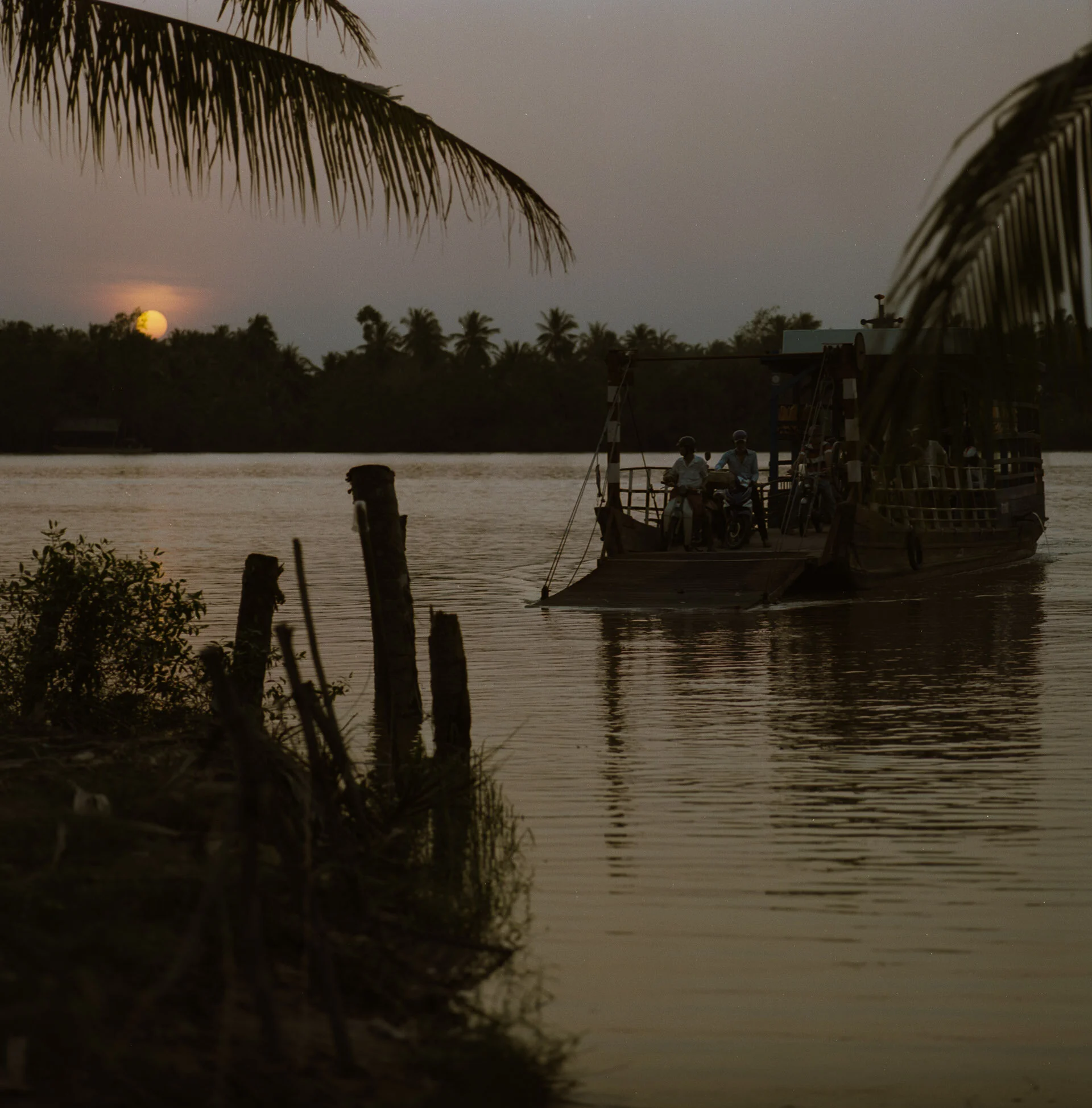 HM_Vietnam_Portra400_14.jpg