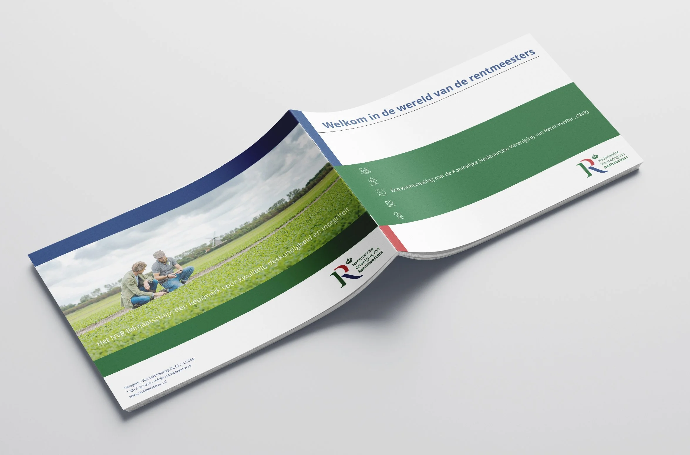 Landscape_Brochure_Mockup_07.jpg