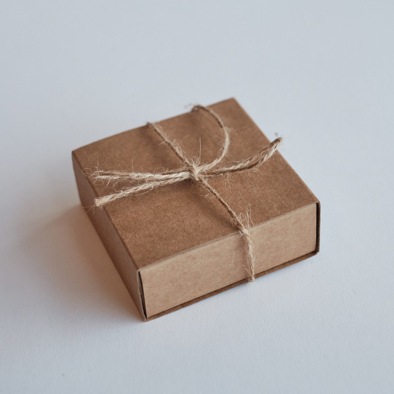 STUDIO ROKA EARRING BOX.jpg