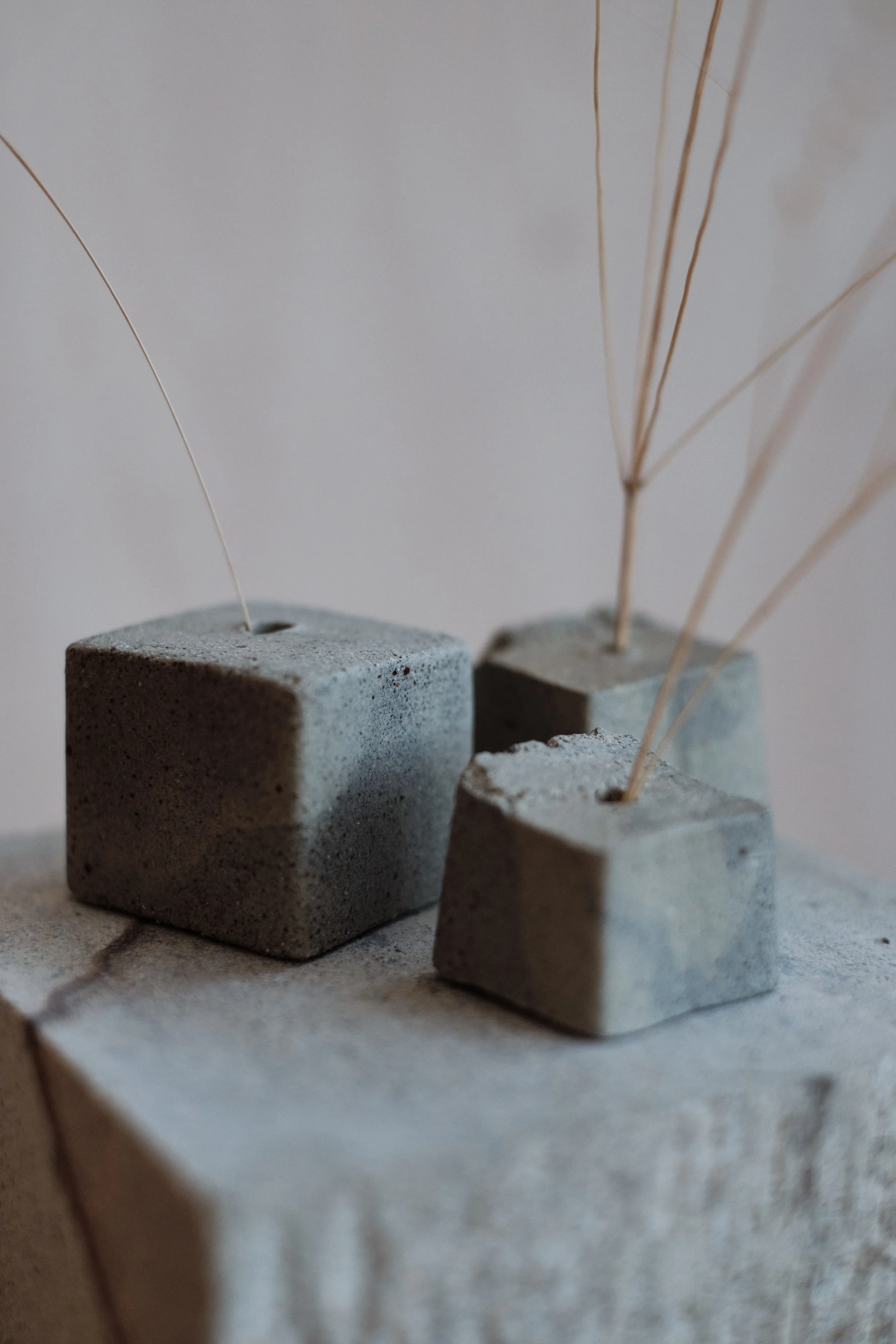 file STUDIO ROKA - ikebana stones handmade ceramics 4.jpg
