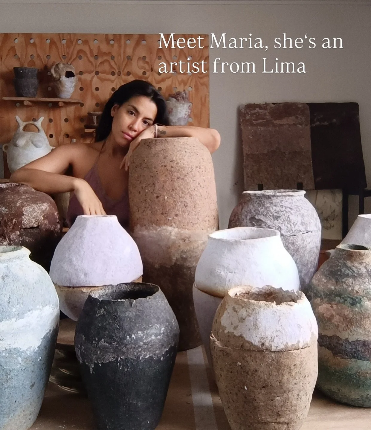 Maria Paz Mej&iacute;a von Unu Papel Studio, ist ein k&uuml;nstlerin aus Lima, zu besuch bei Studio Roka. Ihre Praxis ist gepr&auml;gt von einer intensiven Auseinandersetzung mit Materialien, Nachhaltigkeit und einer tiefen Verbundenheit mit traditio