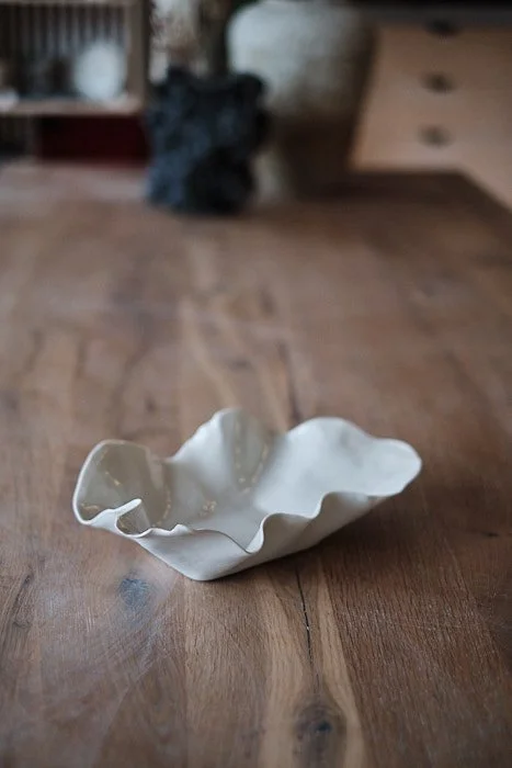 file STUDIO ROKA - wavy organic porcelain tray 5.jpg