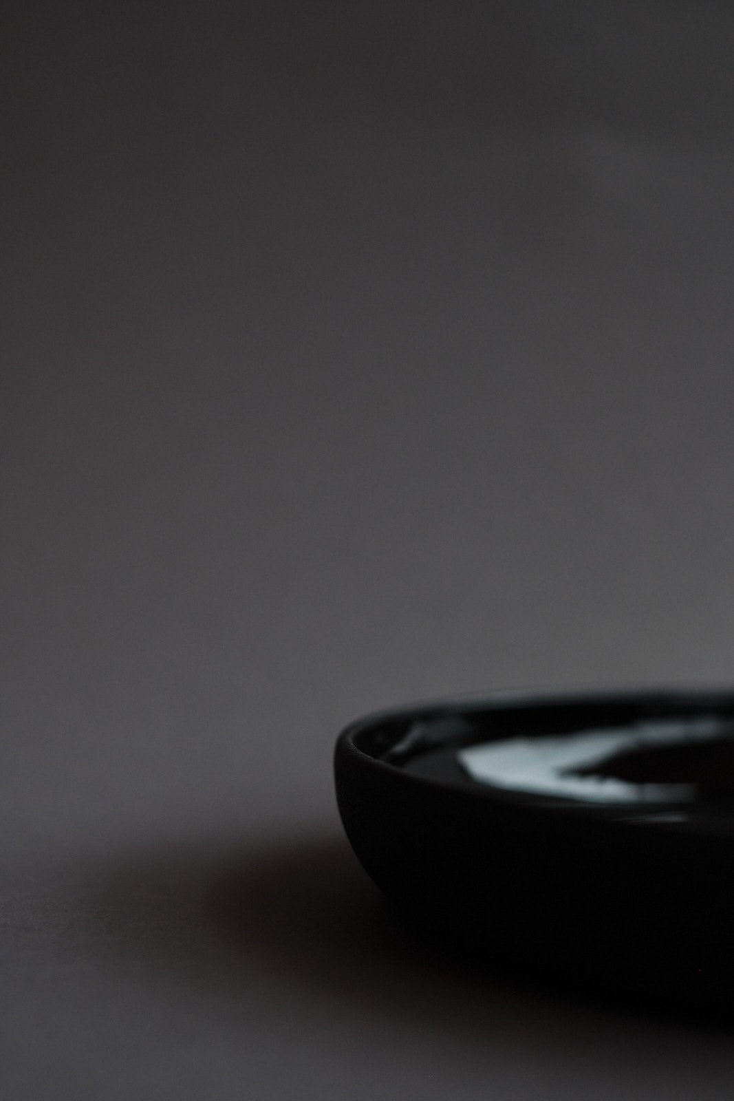file STUDIO ROKA BLACK CLAY TRAY 3.jpg