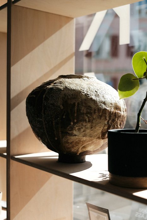 file STUDIO ROKA for rent-sphere vase vulcan-1 pcs. 1.jpg
