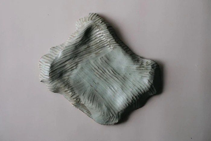 file STUDIO ROKA for rent- sculptural platter small- 25x20cm-1 pcs..jpg