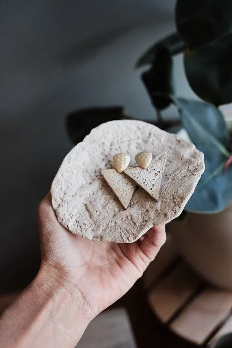 file STUDIO ROKA - raw mini plate organic beige 4.jpg