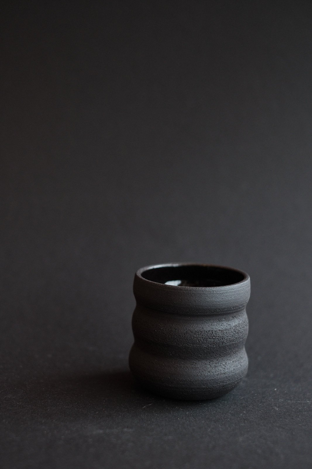 file STUDIO ROKA BLACK CLAY 3.jpg