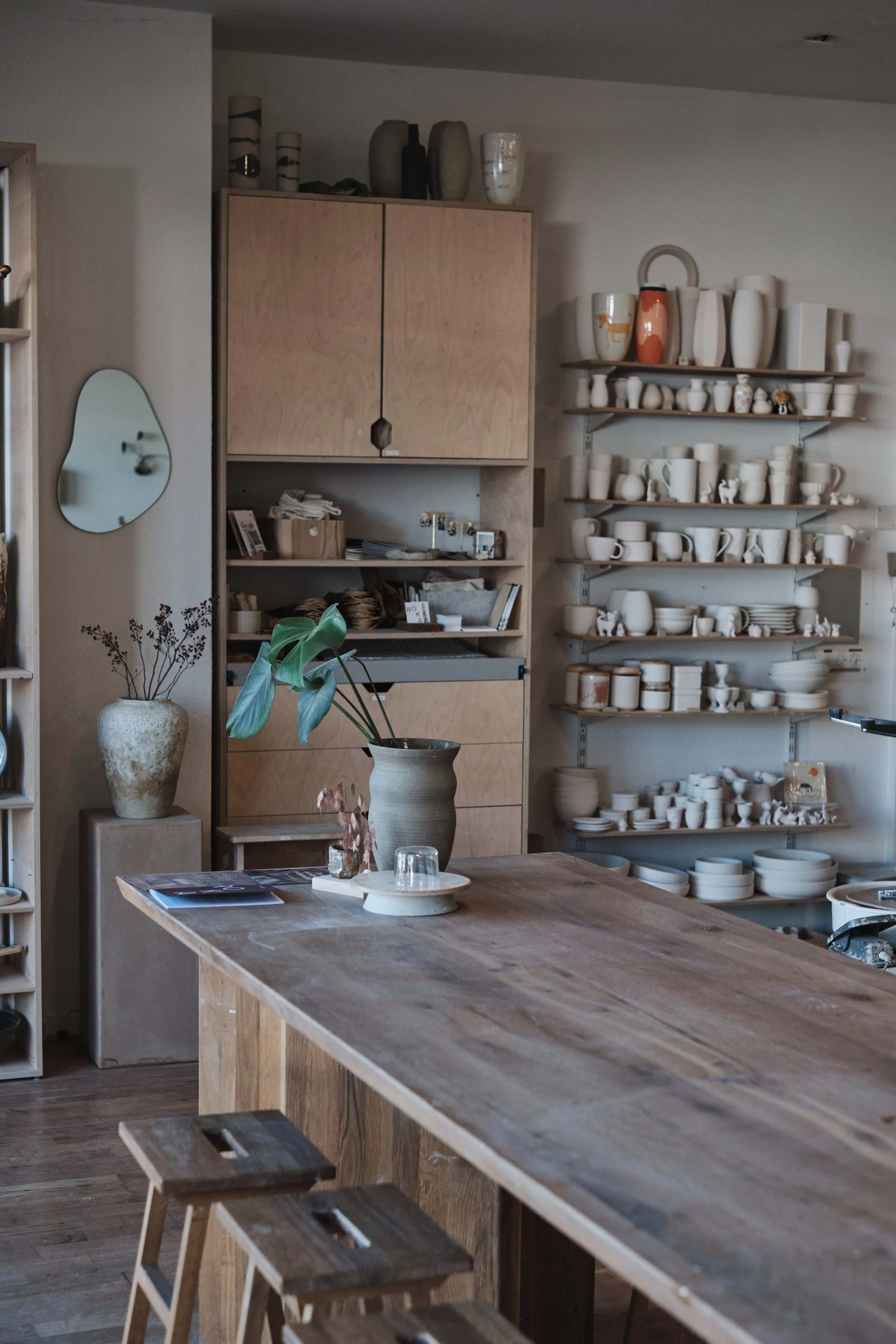 file STUDIO ROKA  pottery studio mood photos Zürich 3 1.jpg