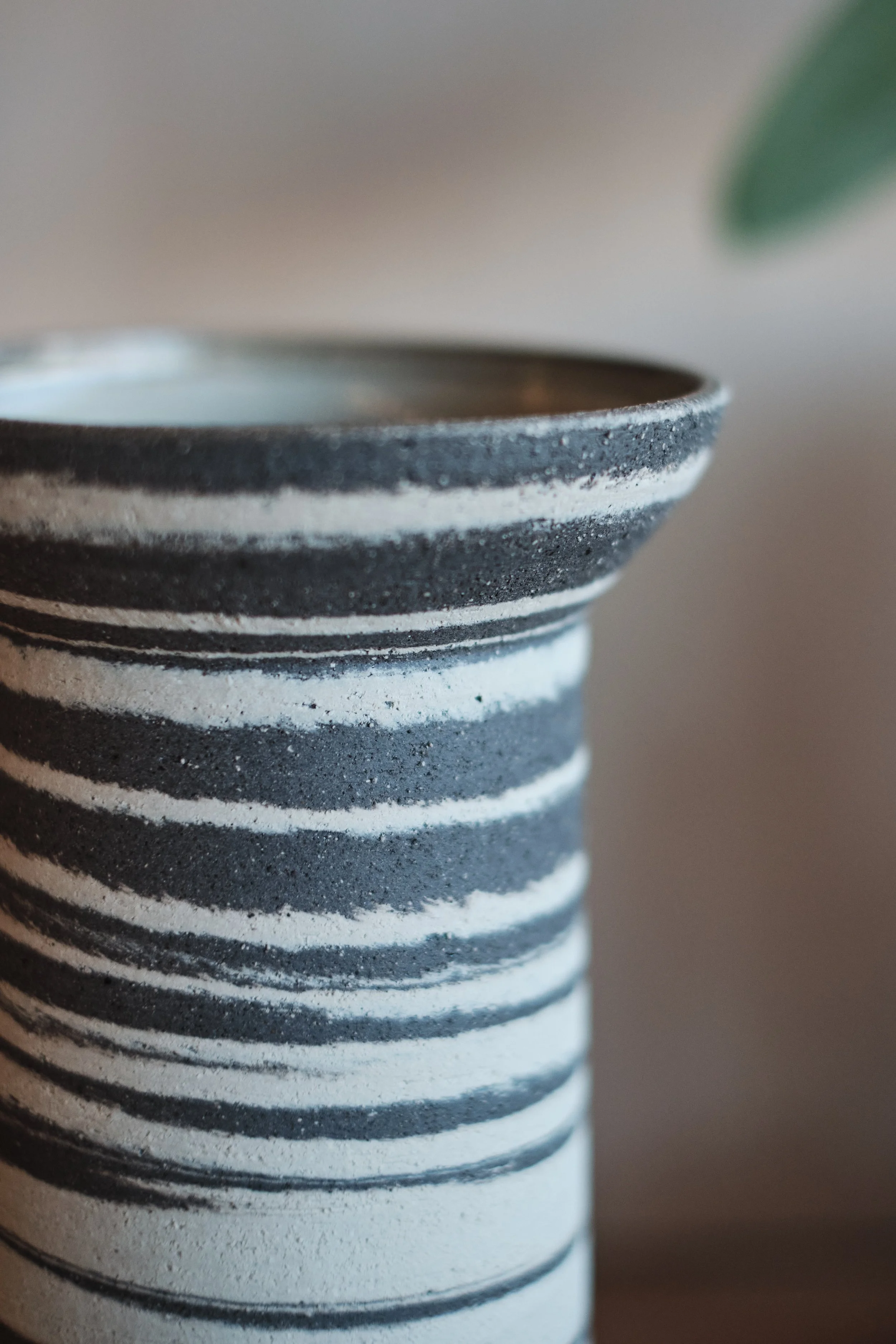 file STUDIO ROKA - handmade ceramics Zürich-swirl vases 13.jpg