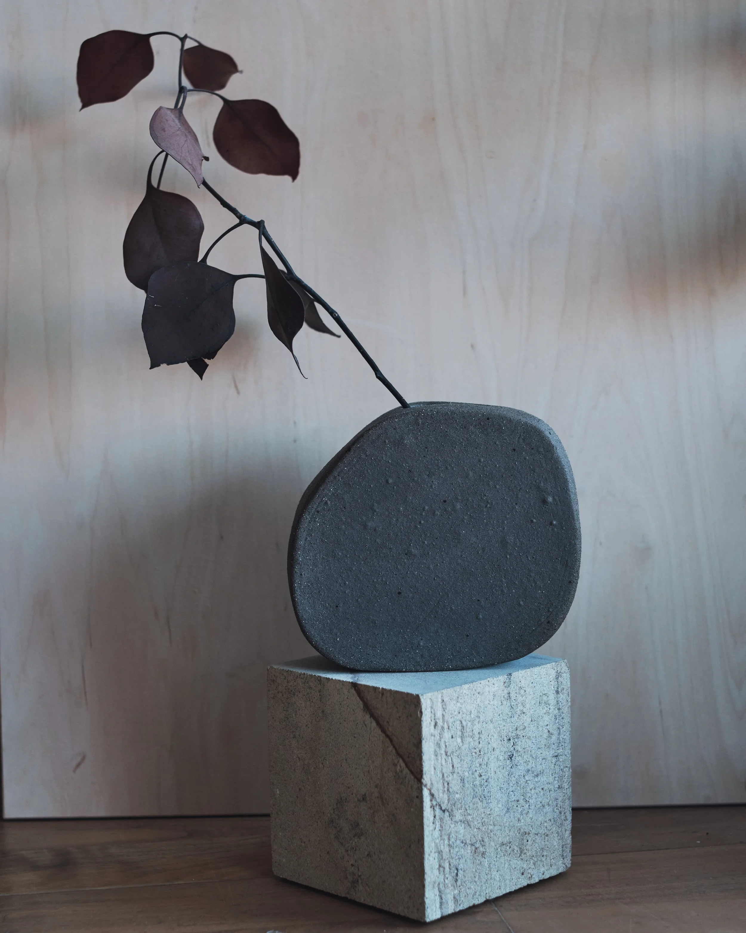 file STUDIO ROKA - handmade ceramics Zürich-black handbuilt vase.jpg