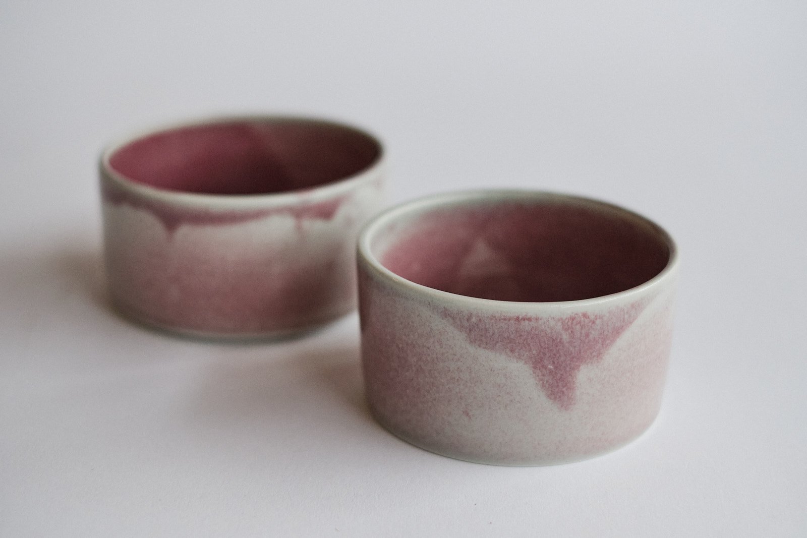 file STUDIO ROKA PINK GREEN PORCELAIN TRAYS 2.jpg