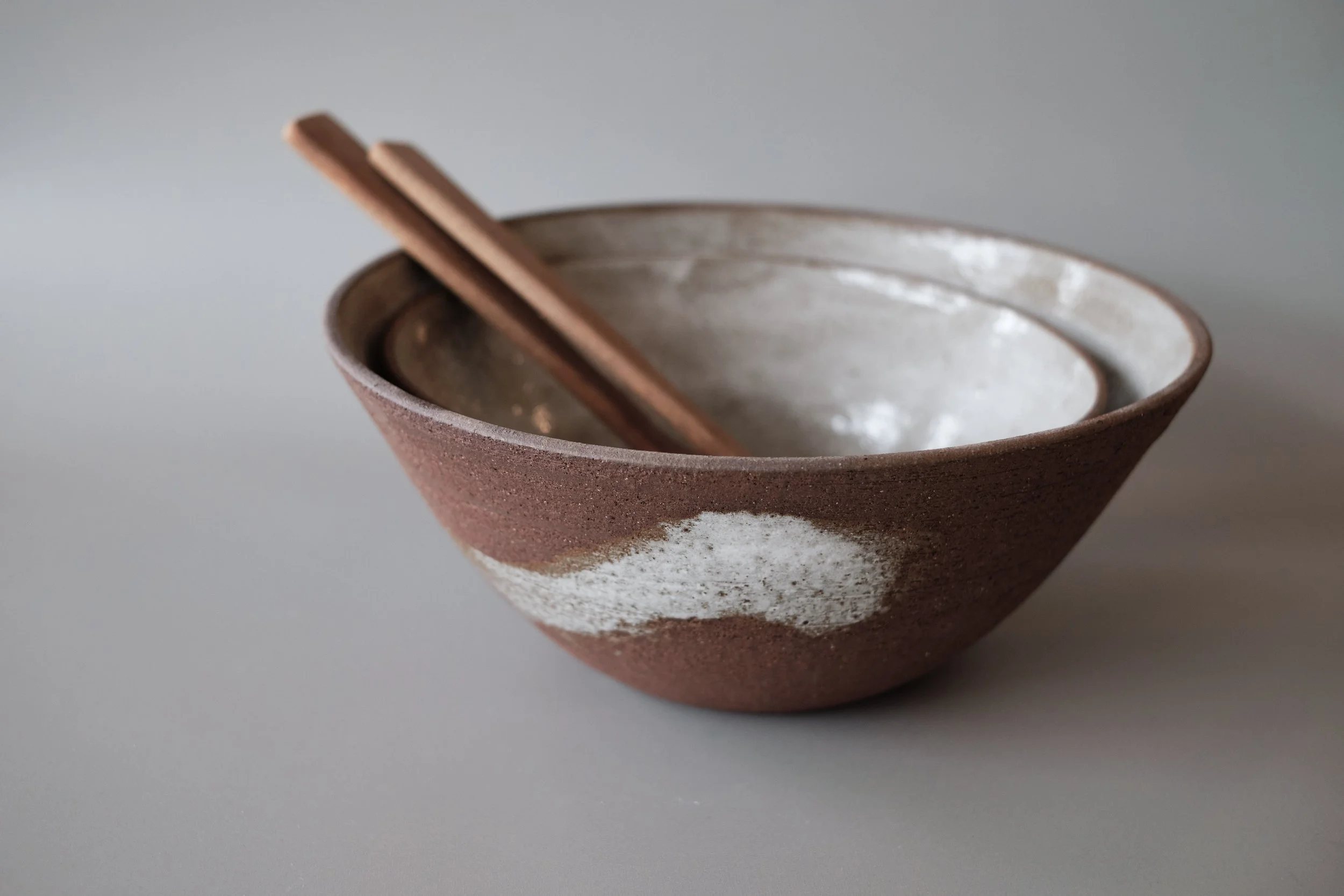 file STUDIO ROKA  - SERVING SALAD BOWL RED BRUSHSTROKE 9.jpg