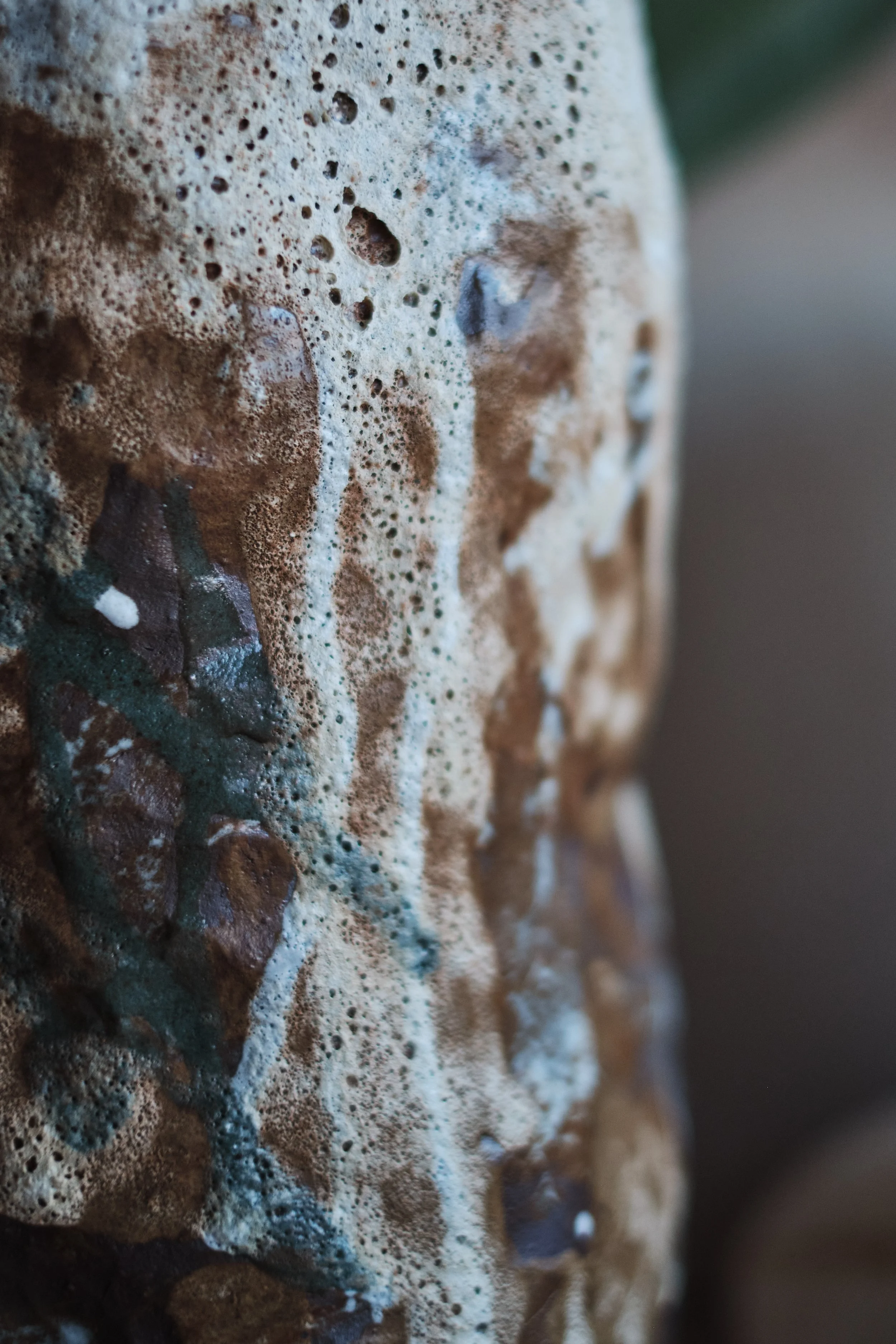 file STUDIO ROKA - handmade ceramics Zürich-artwork-sculpture vase-handbuild 7.jpg