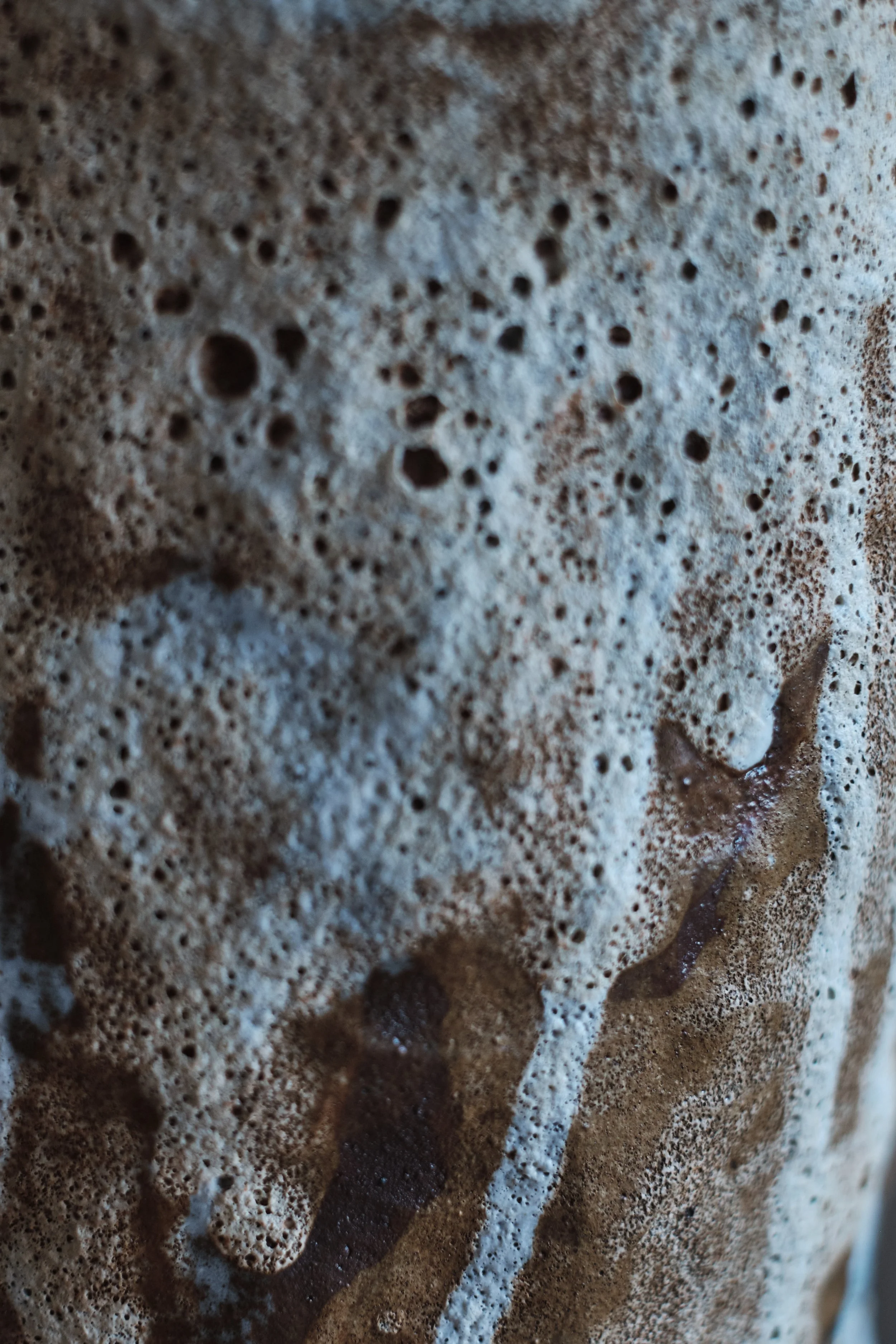 file STUDIO ROKA - handmade ceramics Zürich-artwork-sculpture vase-handbuild 3.jpg