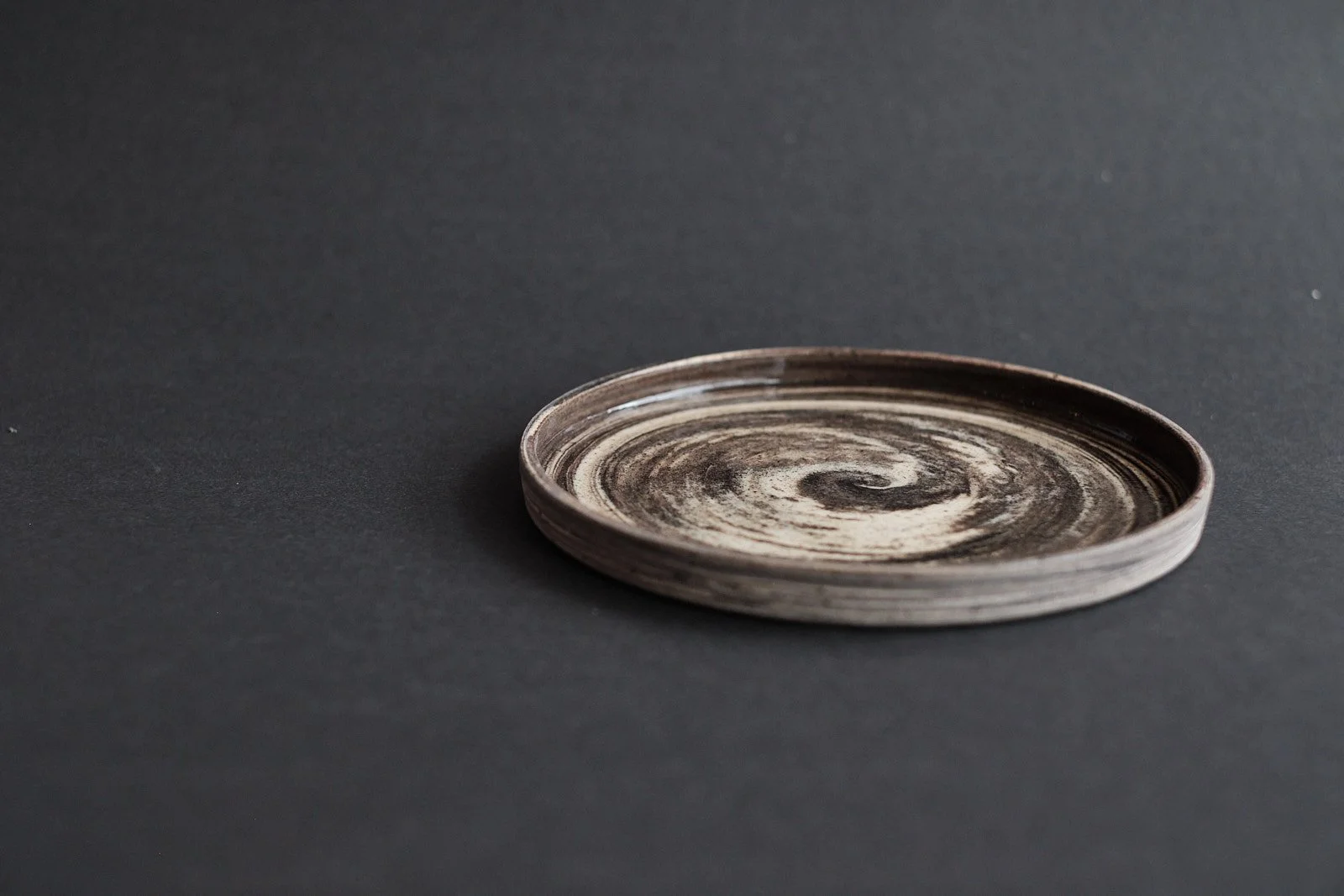 file STUDIO ROKA CERAMIC BREAKFAST PLATE MARBLE SWIRL 1.jpg