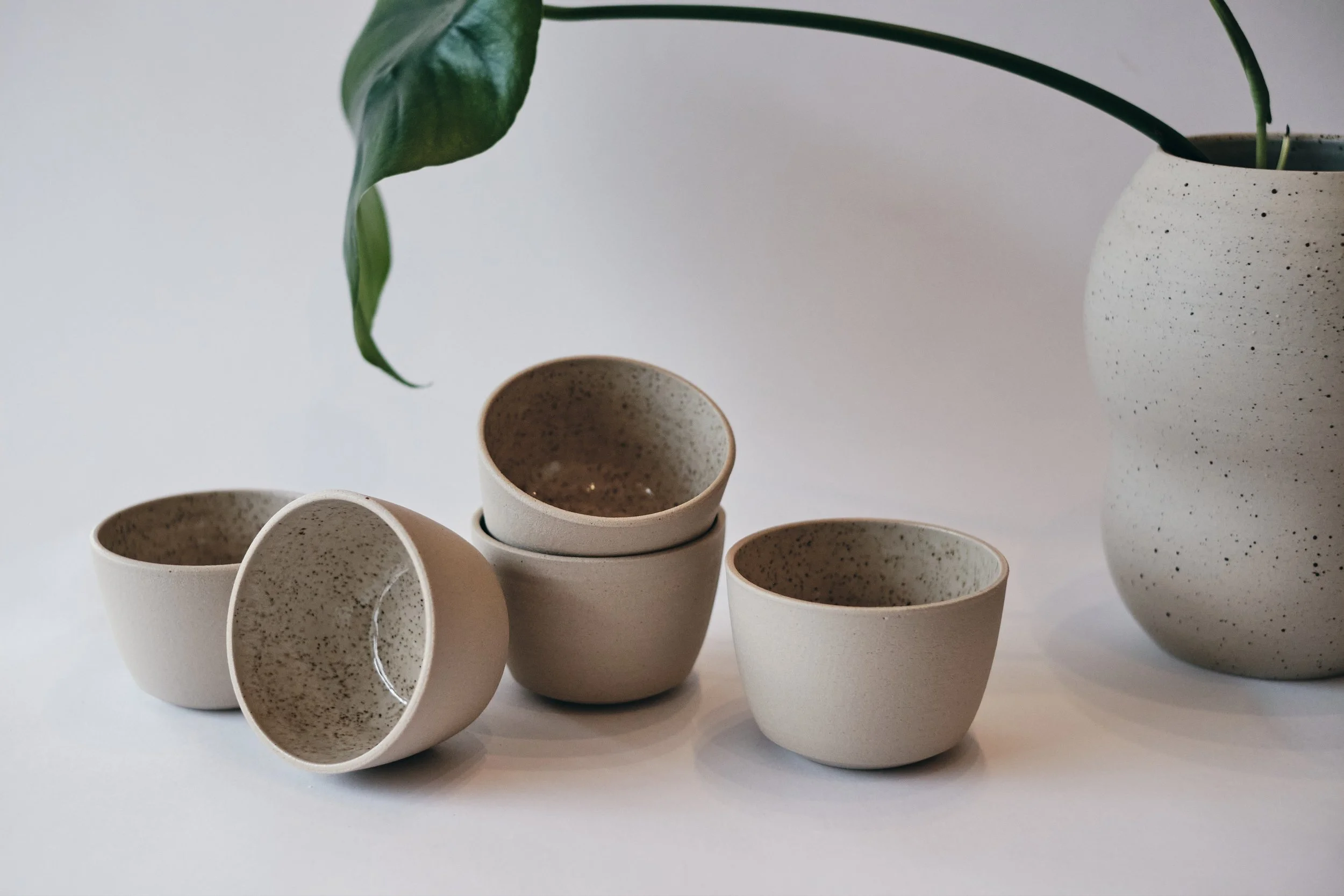 file STUDIO ROKA - CLASSIC CAPPUCCINO SPECKLES CUP 7.jpg