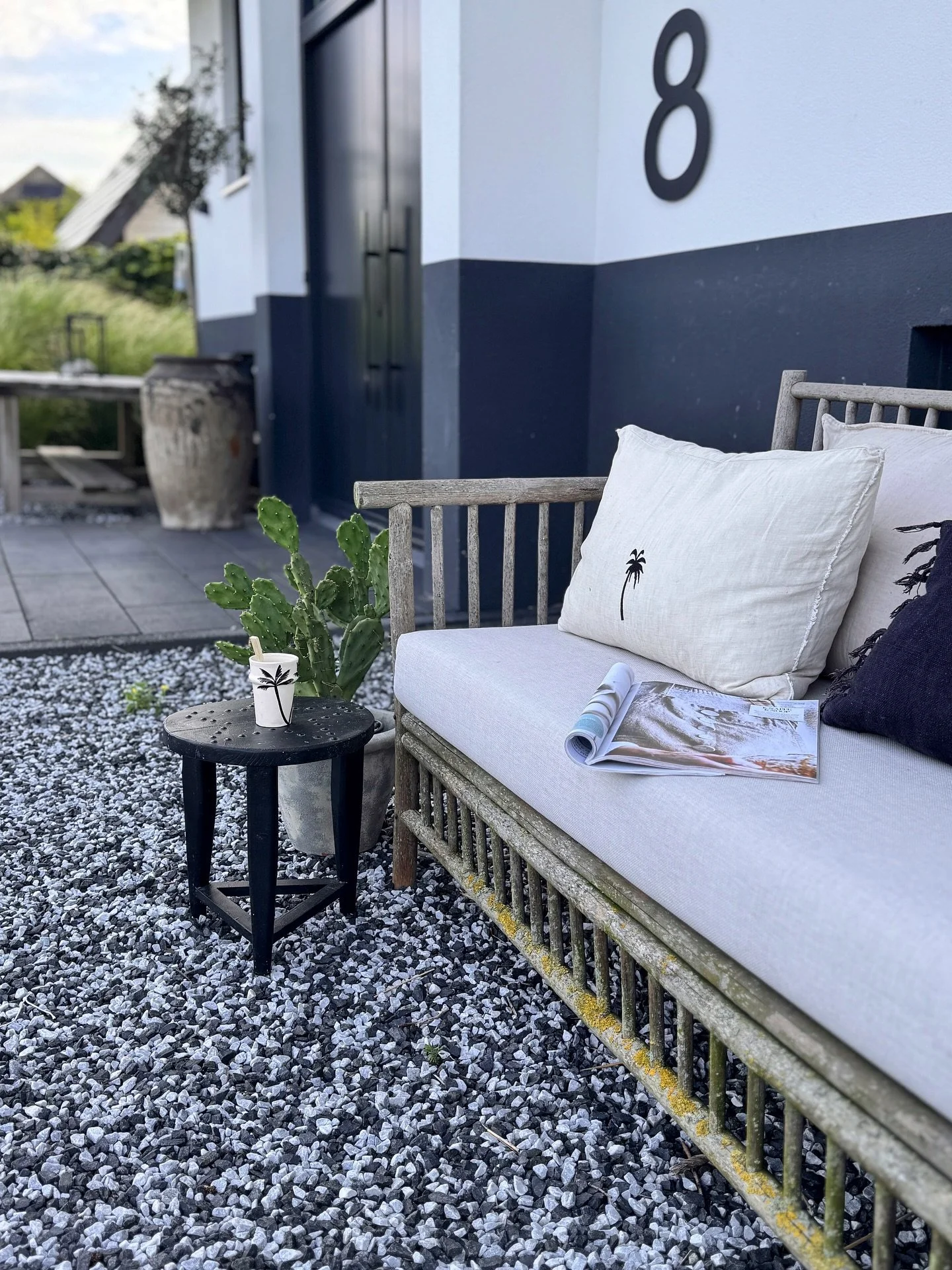 Slapen is voor mensen zonder overactieve hersenen om 04:12. Deze setting? Mood &eacute;n noodzaak. 💤 

Nee deze zin heb ik natuurlijk niet zelf verzonnen. Mijn vriend &lsquo;Chat&rsquo; verzint altijd de leukste titels! Ik ben fan😅. Maar even&helli