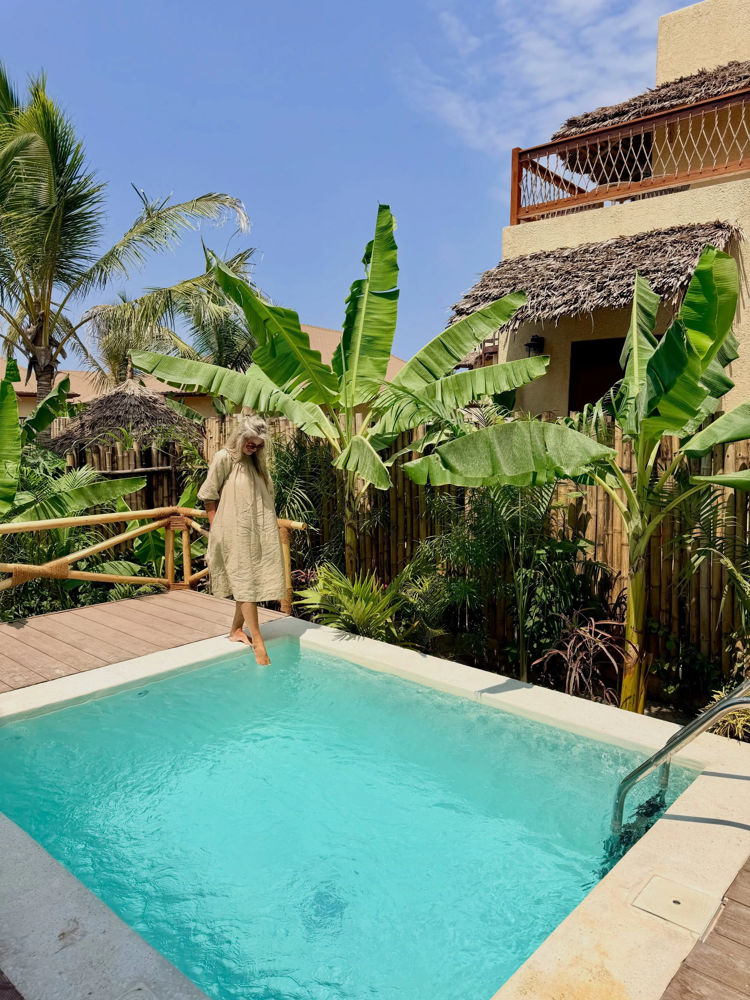 Na onze fantastische safari door Tanzania (zie mijn vorige post) was het tijd voor een paar dagen Zanzibar. En ik had nog beloofd om te laten zien waar we verbleven, dus bij deze @envilodges 

Dit was onze eerste &lsquo;villa&rsquo;. Met twee verdiep
