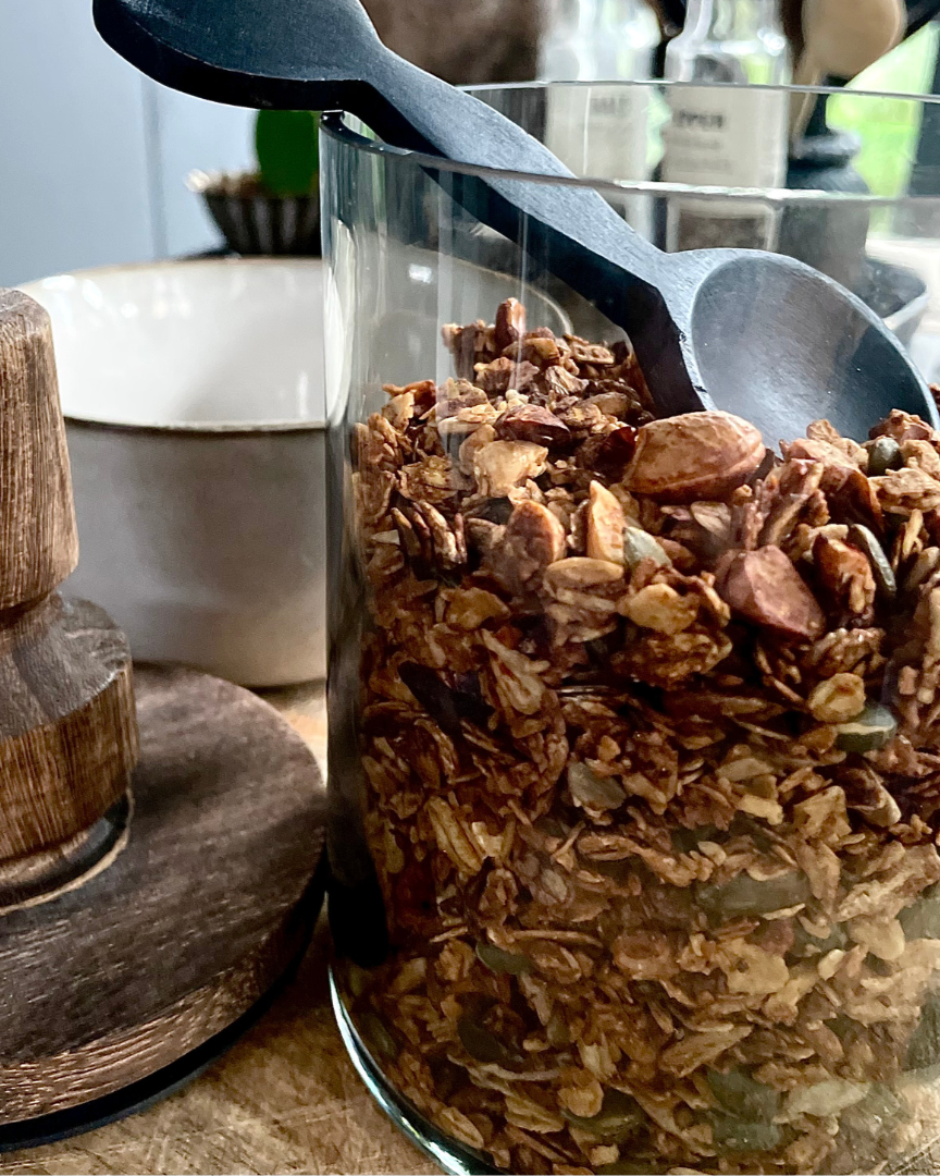 Crunchy Homemade Granola met Noten: Makkelijk &amp; Heerlijk!