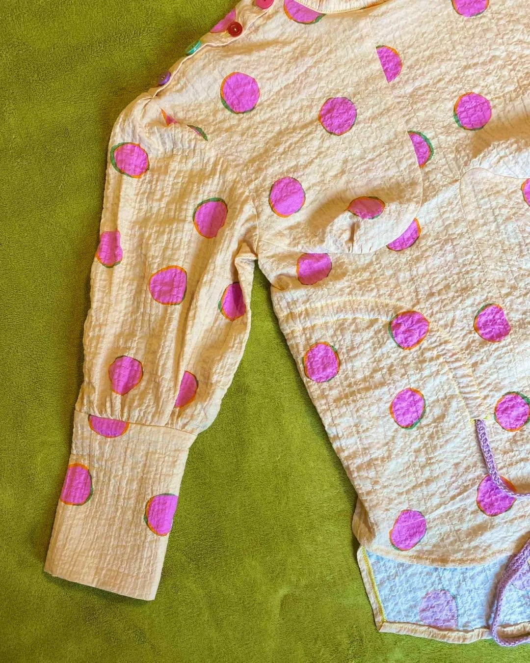 Wavy seams, gathers and drawstrings make the polka dot blouse a work of art 🟠

Get yours now! Link in bio to shop ✨
&bull;
&bull;
&bull;
&bull;
#polkadot #patterncutting #fashiondesign #dopaminedressing #coolgirlfashion #pinterestfashion #slowfashio