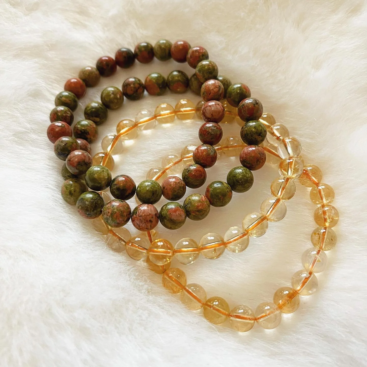 Mala - plut&ocirc;t unakite ou citrine ? Trouvez celui qu&rsquo;il vous faut sur Le Palissandre 💛