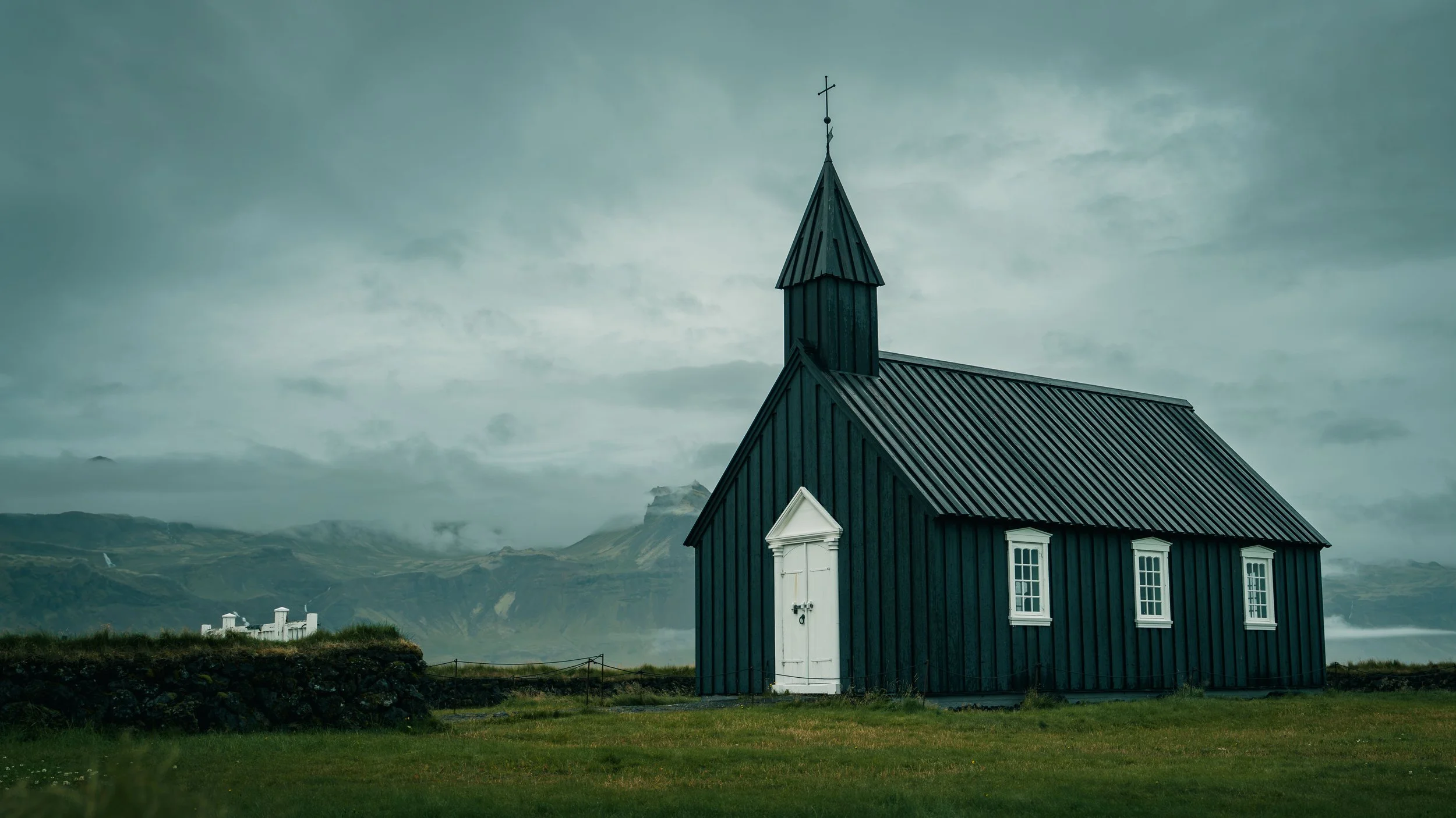 R5_07587_D7-8-12_Búðakirkja-small.jpg