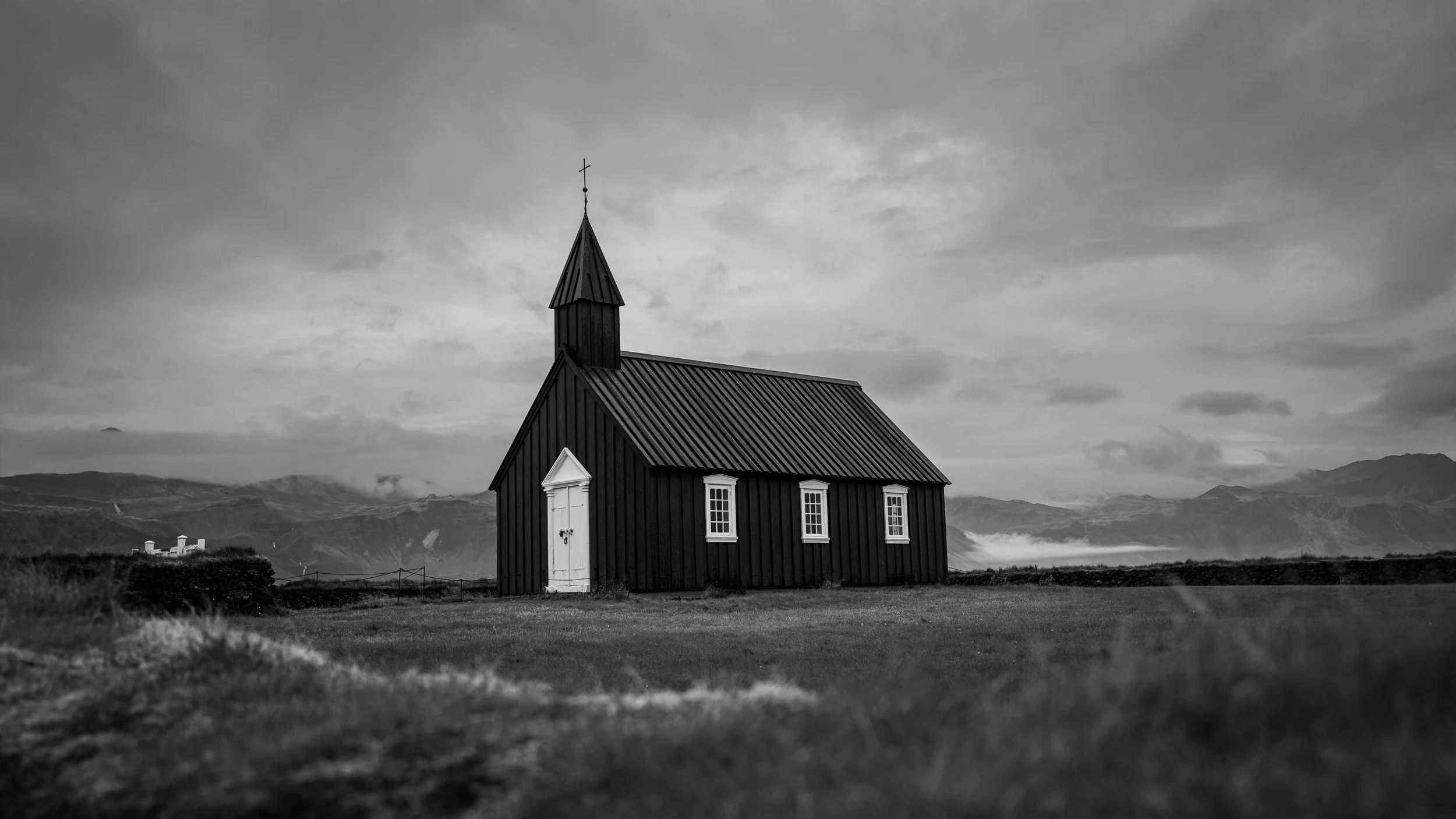 R5_07594_BW_D7-8-12_Búðakirkja-small.jpg
