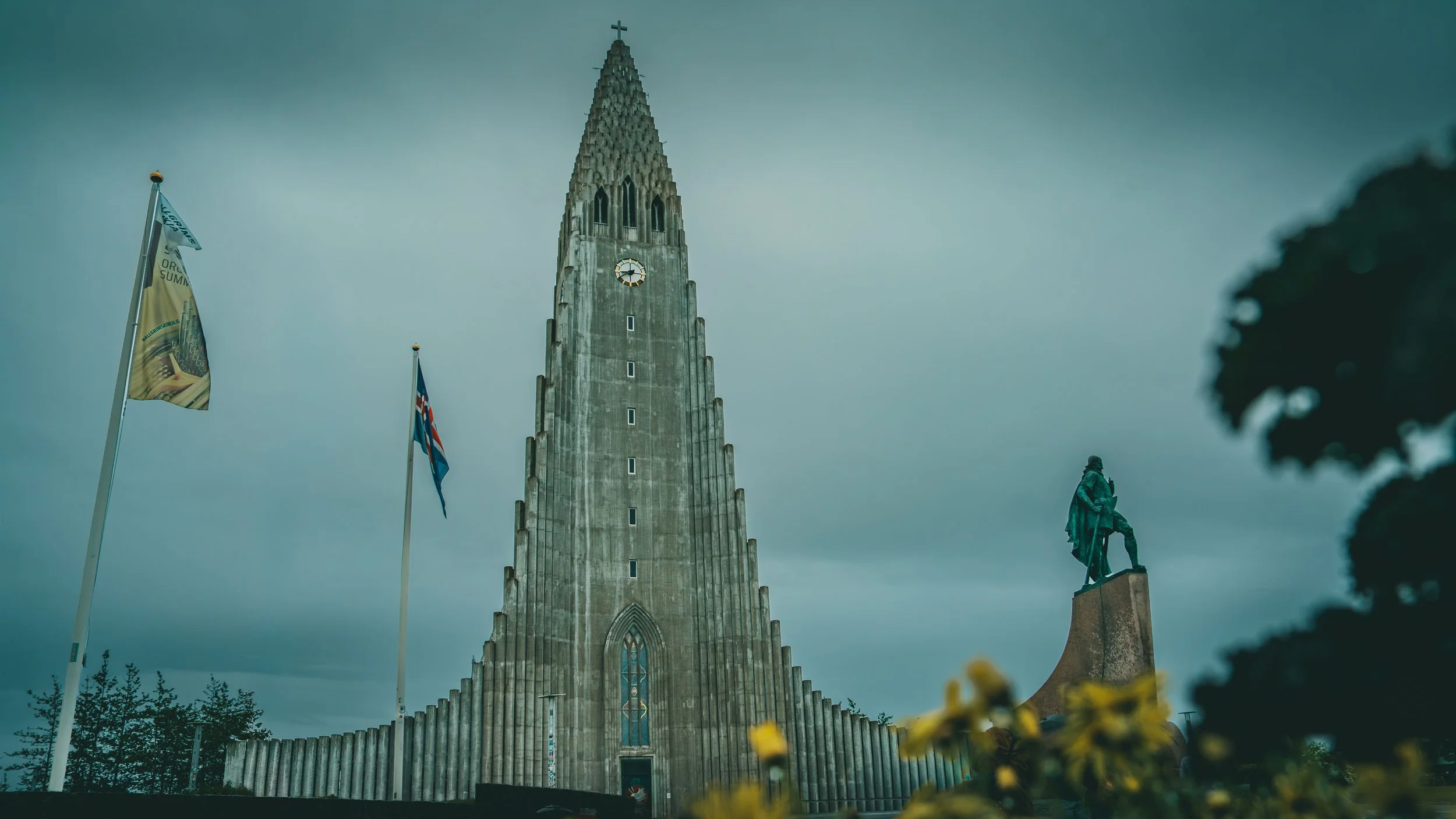 R5_05016_D2-8-7_ Reykjavík-Hallgrimskirkja-small.jpg