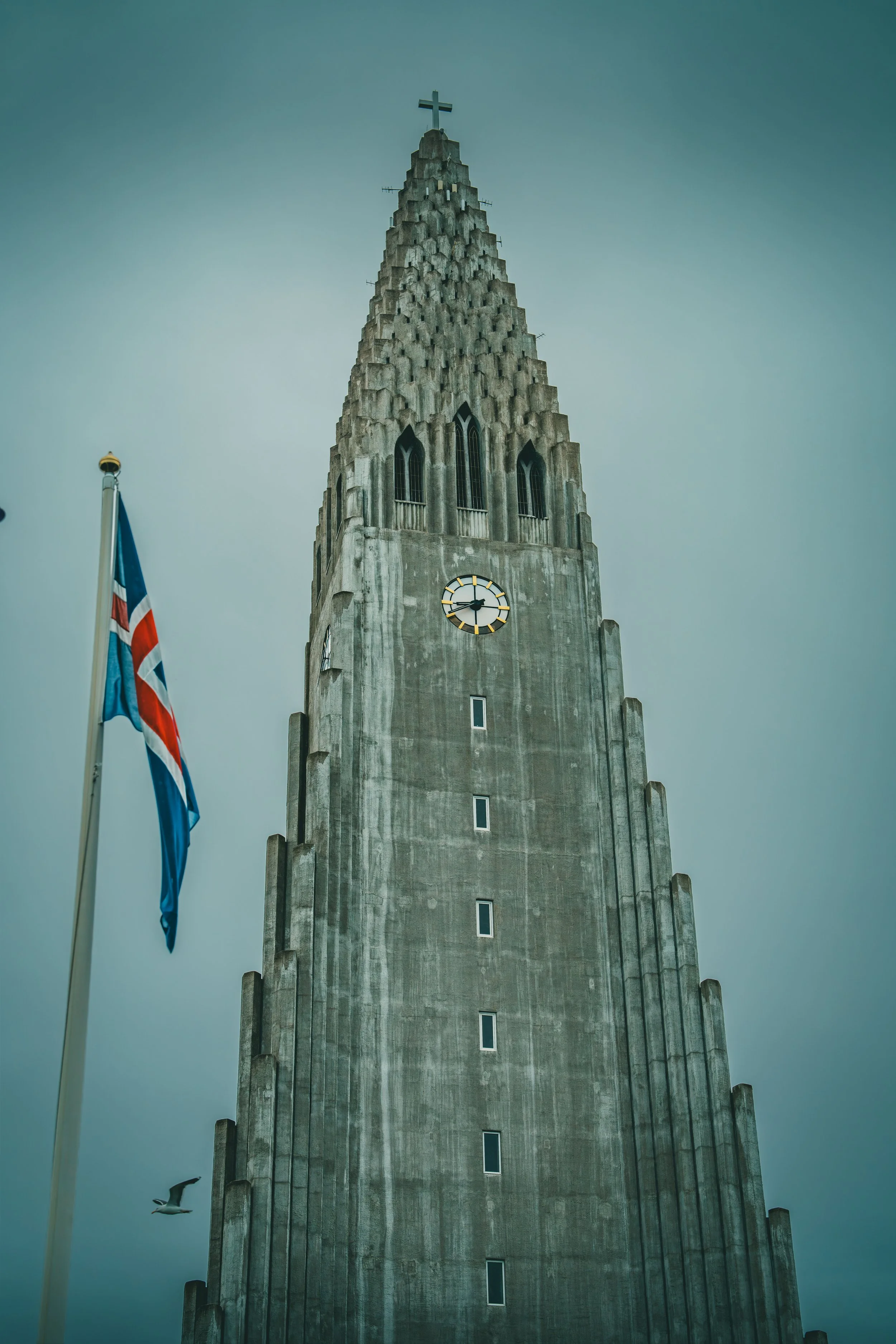 R5_05020_D2-8-7_ Reykjavík-Hallgrimskirkja-small.jpg