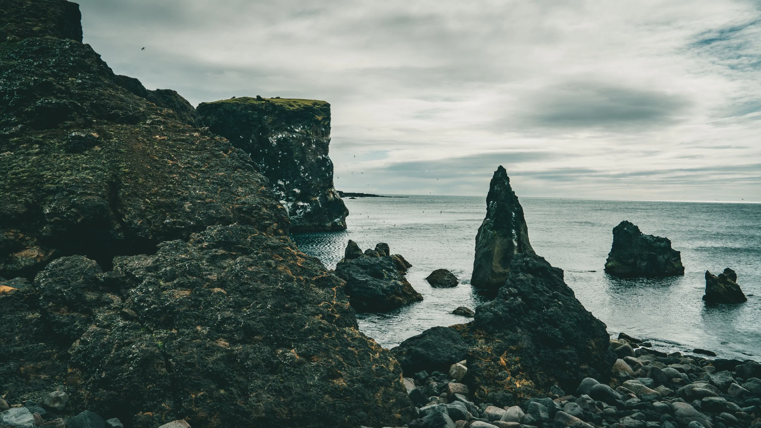 R5_05179_D3-8-8_Reykjanes_Lighthouse-small.jpg