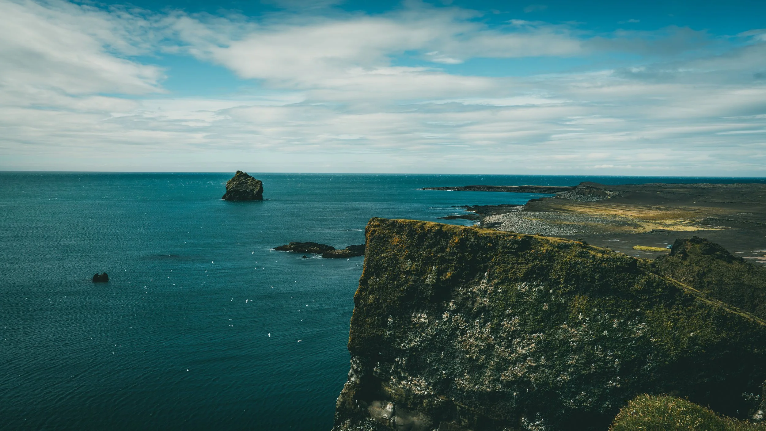 R5_05197_D3-8-8_Reykjanes_Lighthouse-small.jpg