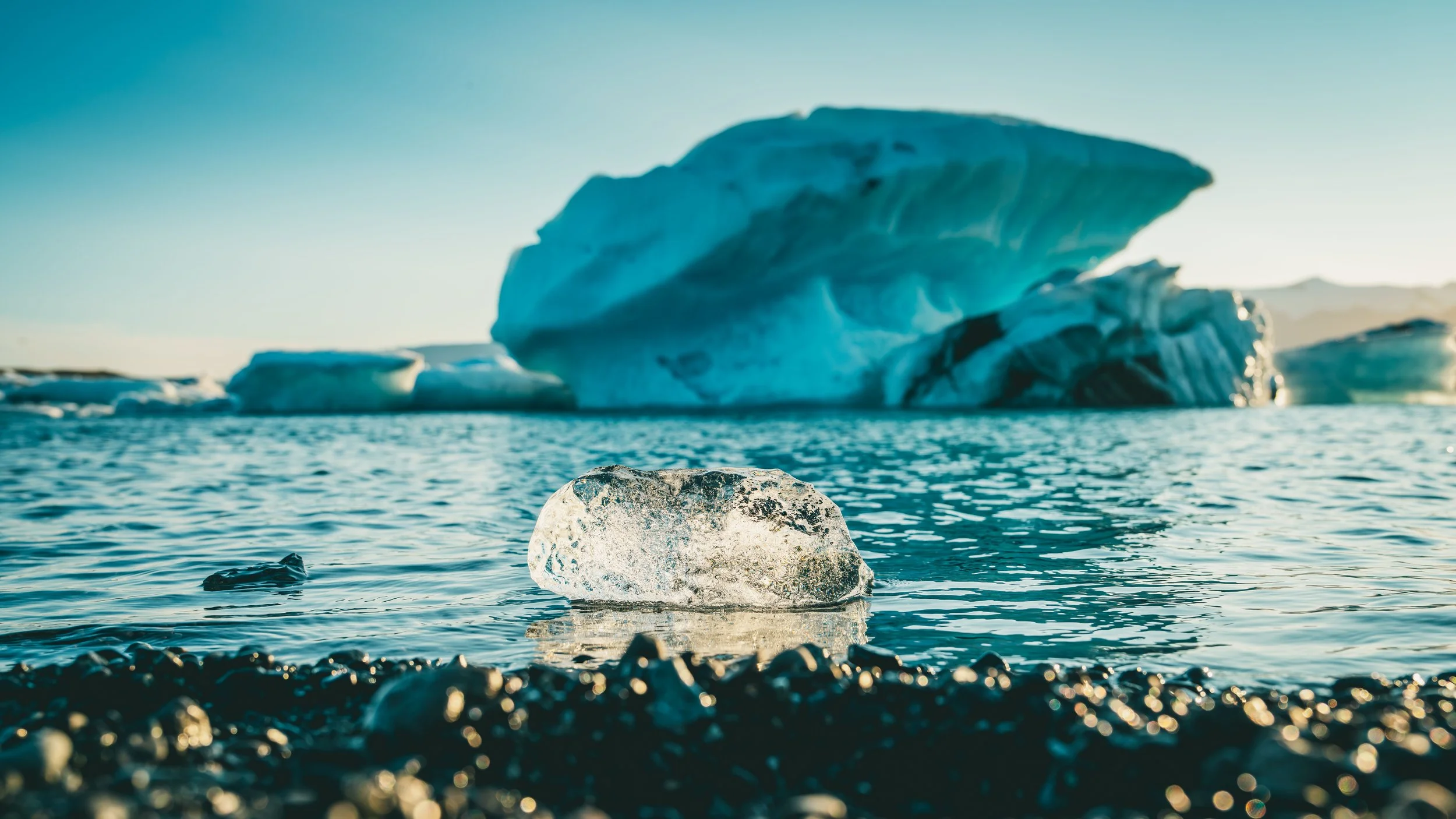 R5_06529_D5-8-10_JökulsárlónGlacierLagoon-small.jpg