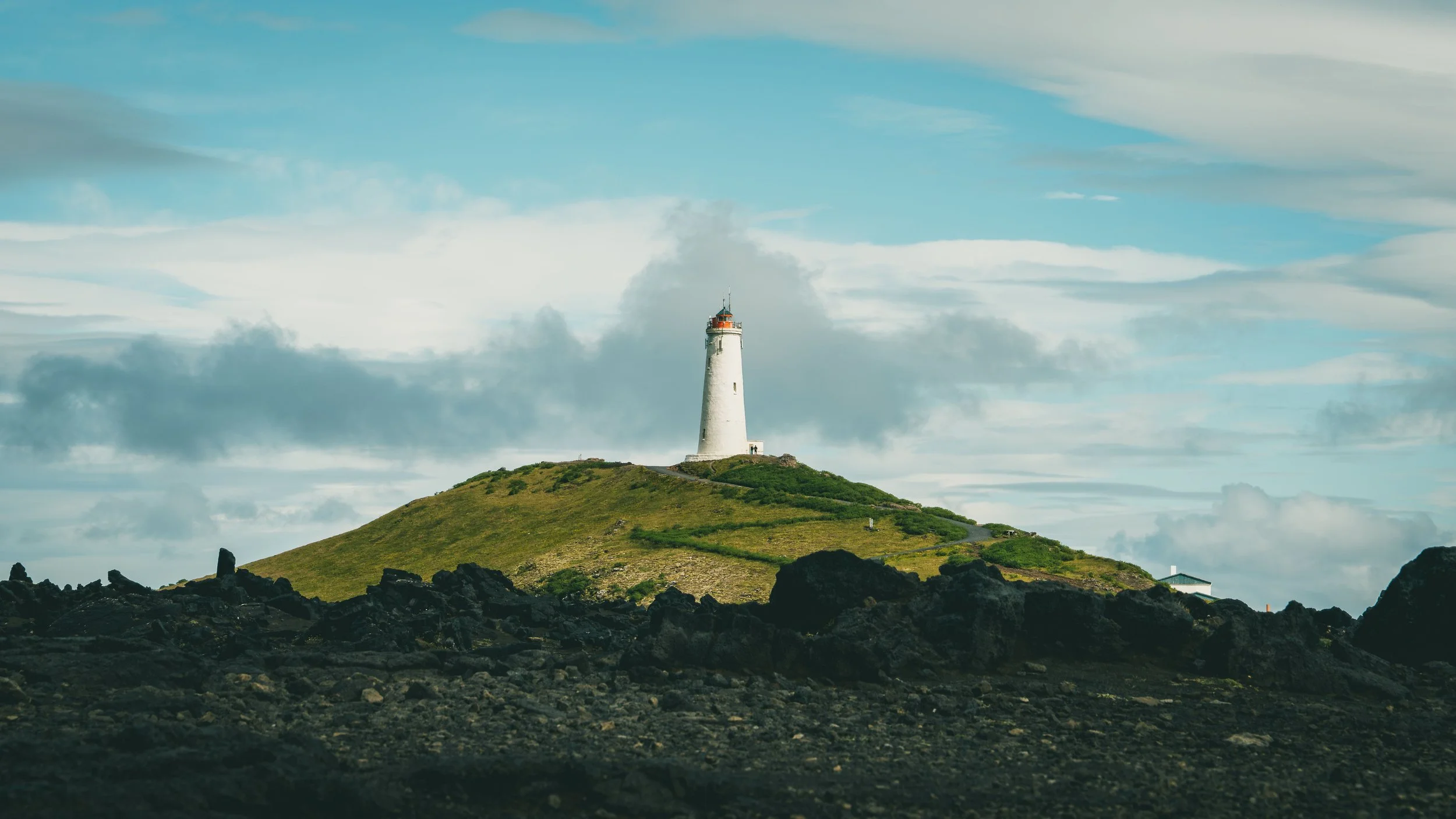 R5_05188_D3-8-8_Reykjanes_Lighthouse-small.jpg
