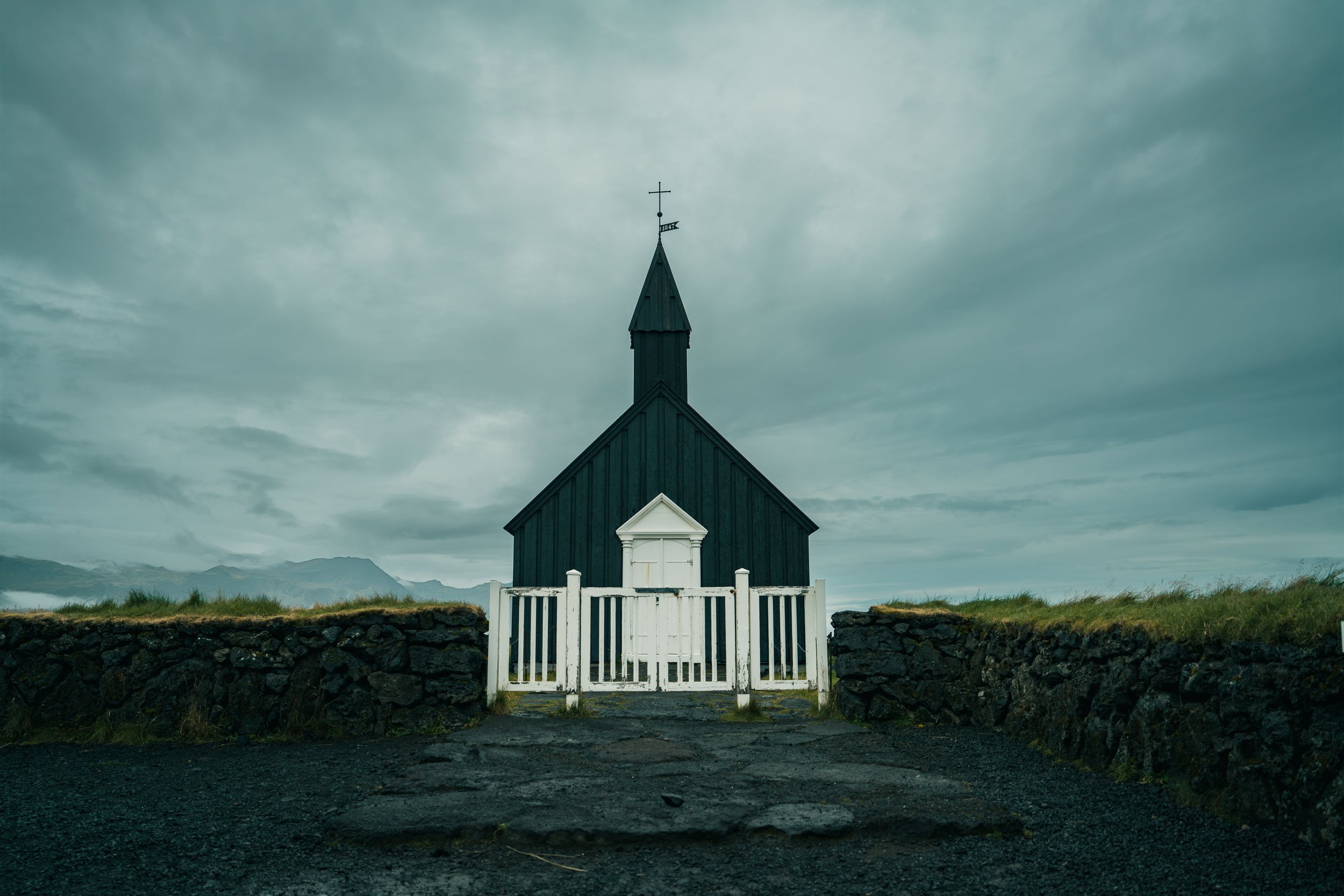 R5_07566_D7-8-12_Búðakirkja-small.jpg