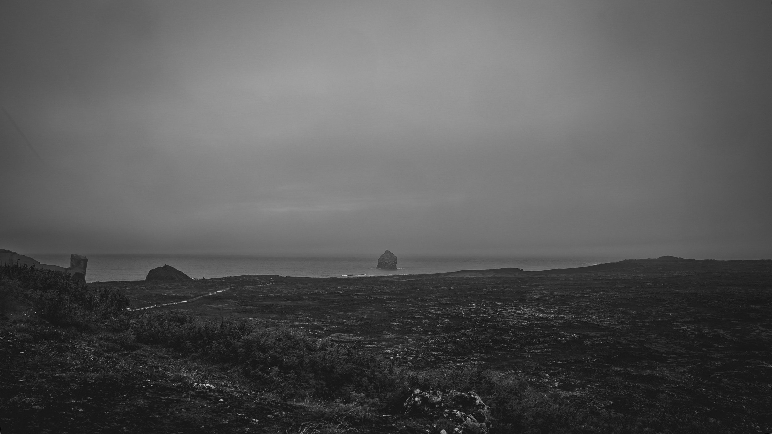 R5_04743-HDR_BW_D1-8-6_Reykjanes_Lighthouse-small.jpg