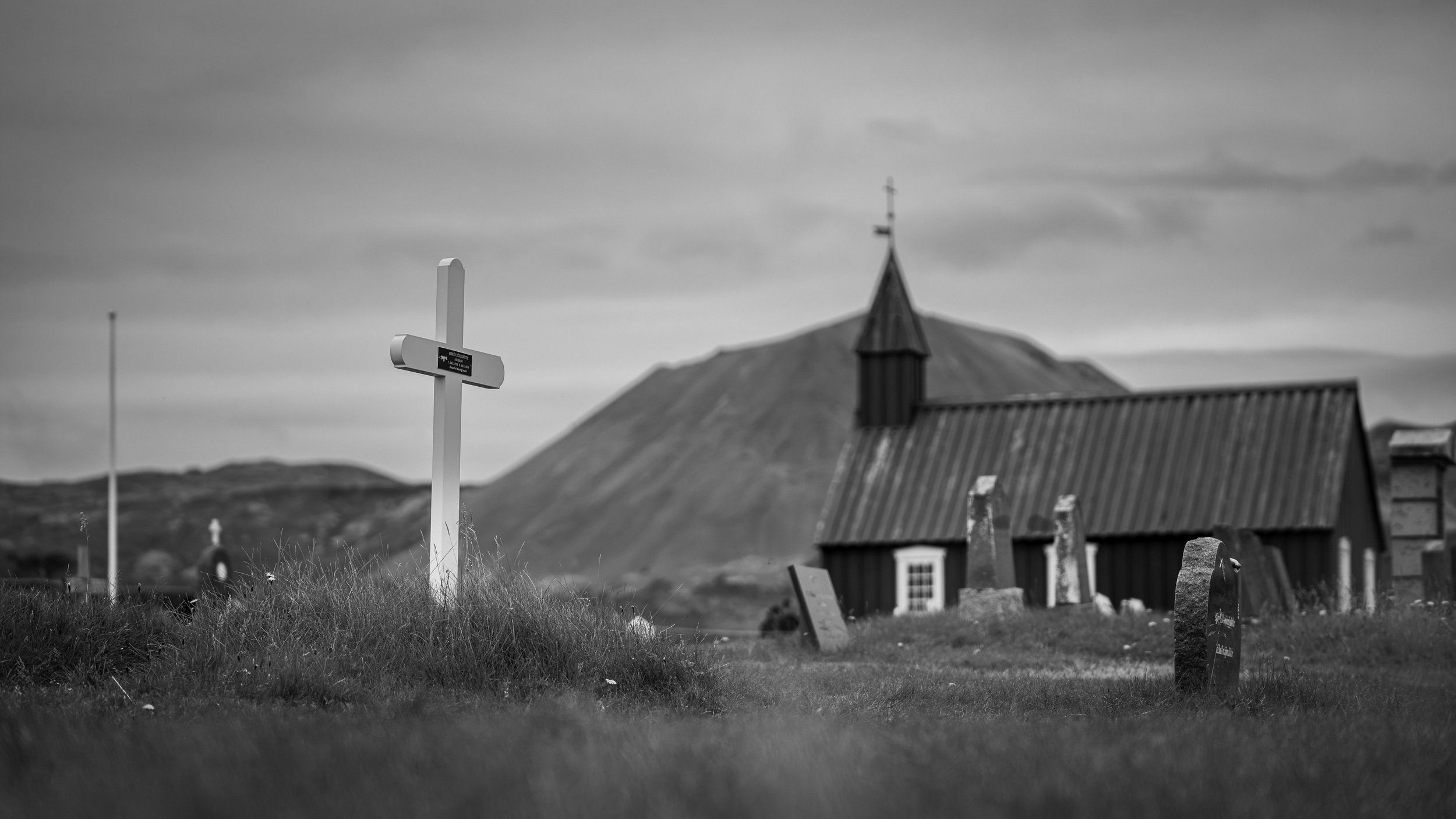 R5_07519_BW_D7-8-12_Búðakirkja-small.jpg