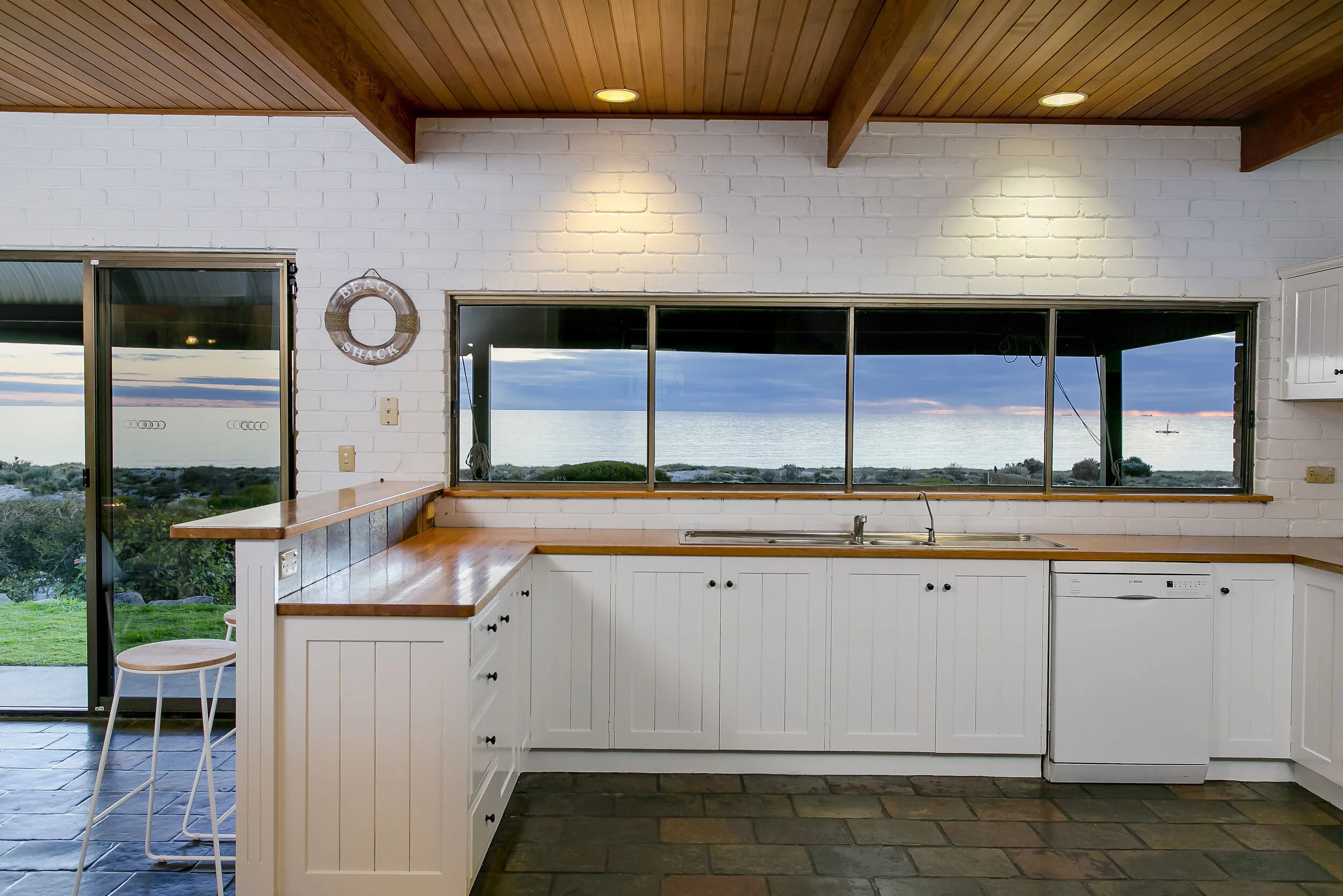 Grange-557 Esplanade-327p.JPG