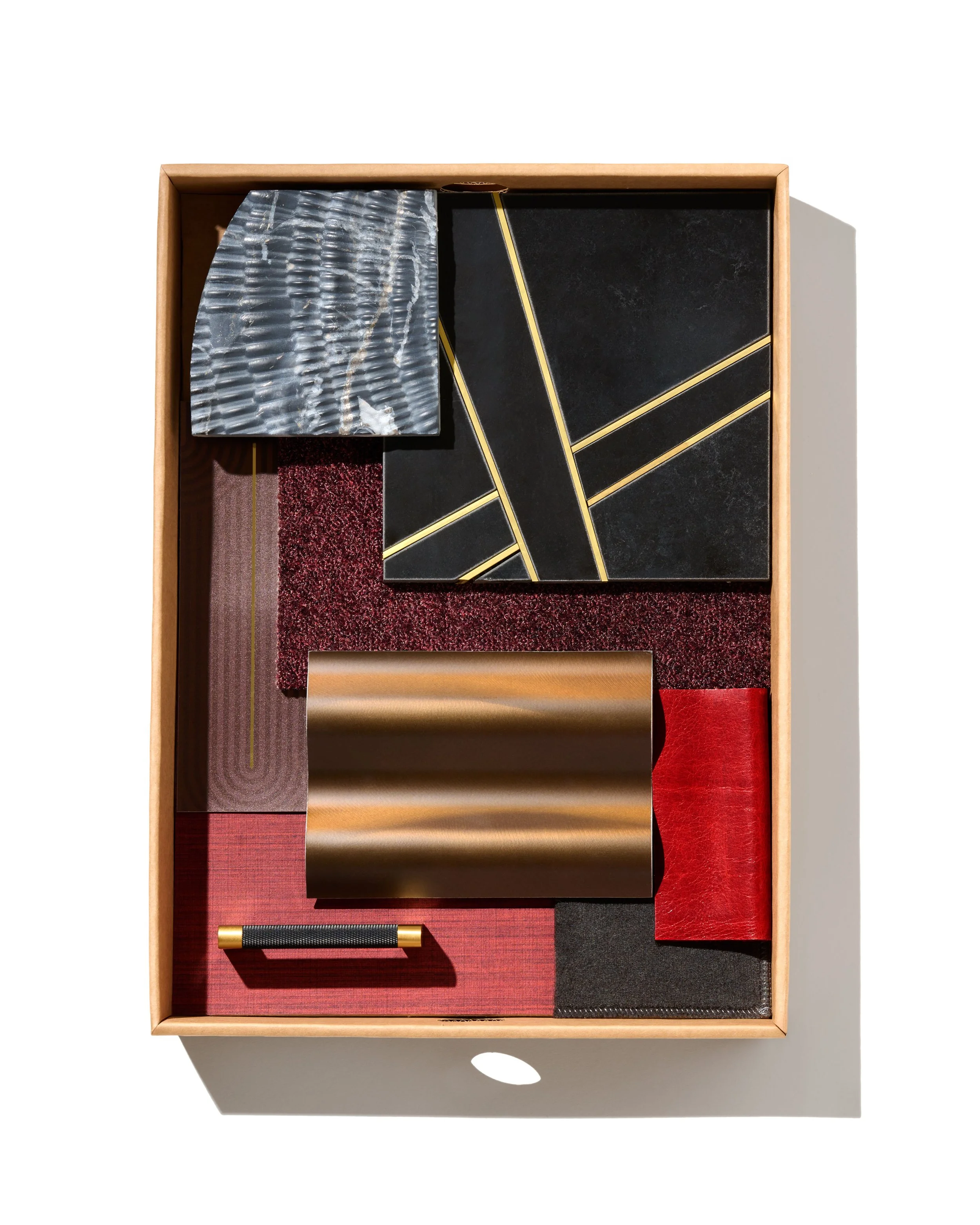 2025-08-18-CrimsonNoir_Box2.jpg