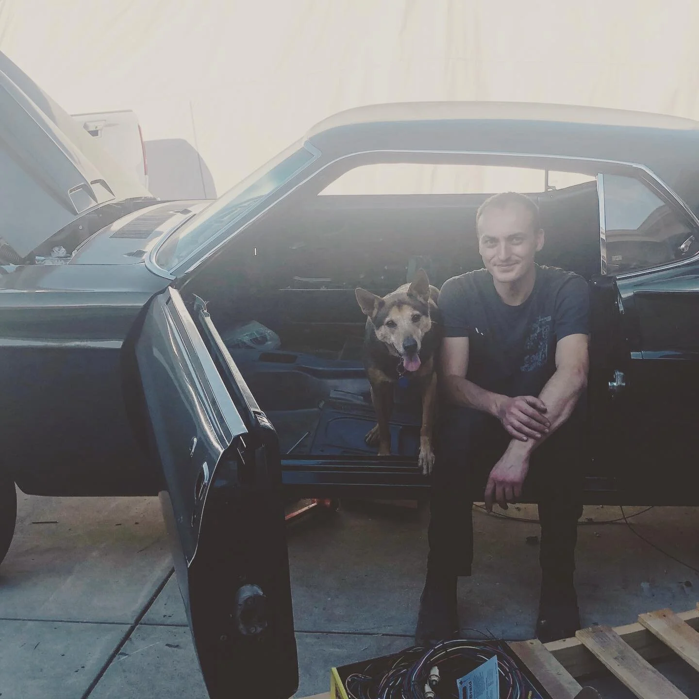 Home again with the two items I&rsquo;d take with me in an emergency. I swear! #fiance #dogfianc&eacute;